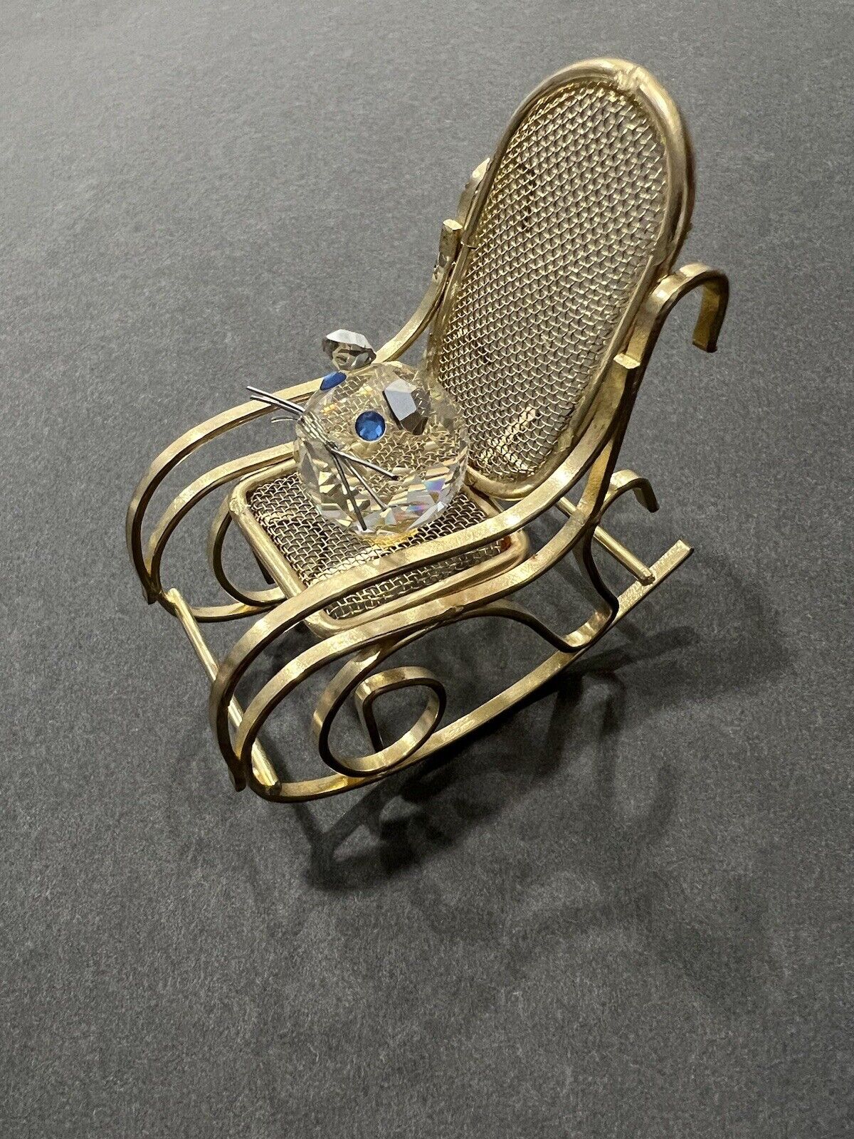 ADORABLE MINIATURE GOLD ROCKING CHAIR W/MOUSE