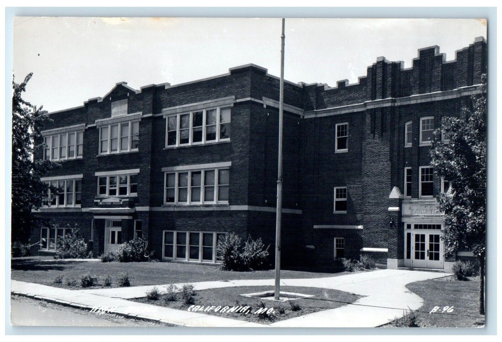 c1940\'s School Building California Missouri MO RPPC Photo Vintage Postcard