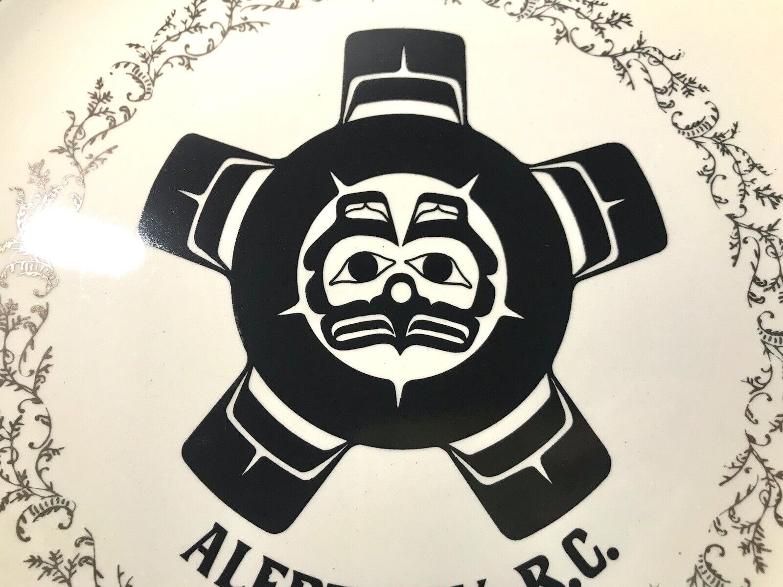 Vintage Island Centre Albert Bay BC Canada Souvenir Travel Ceramic Plate 9.5\