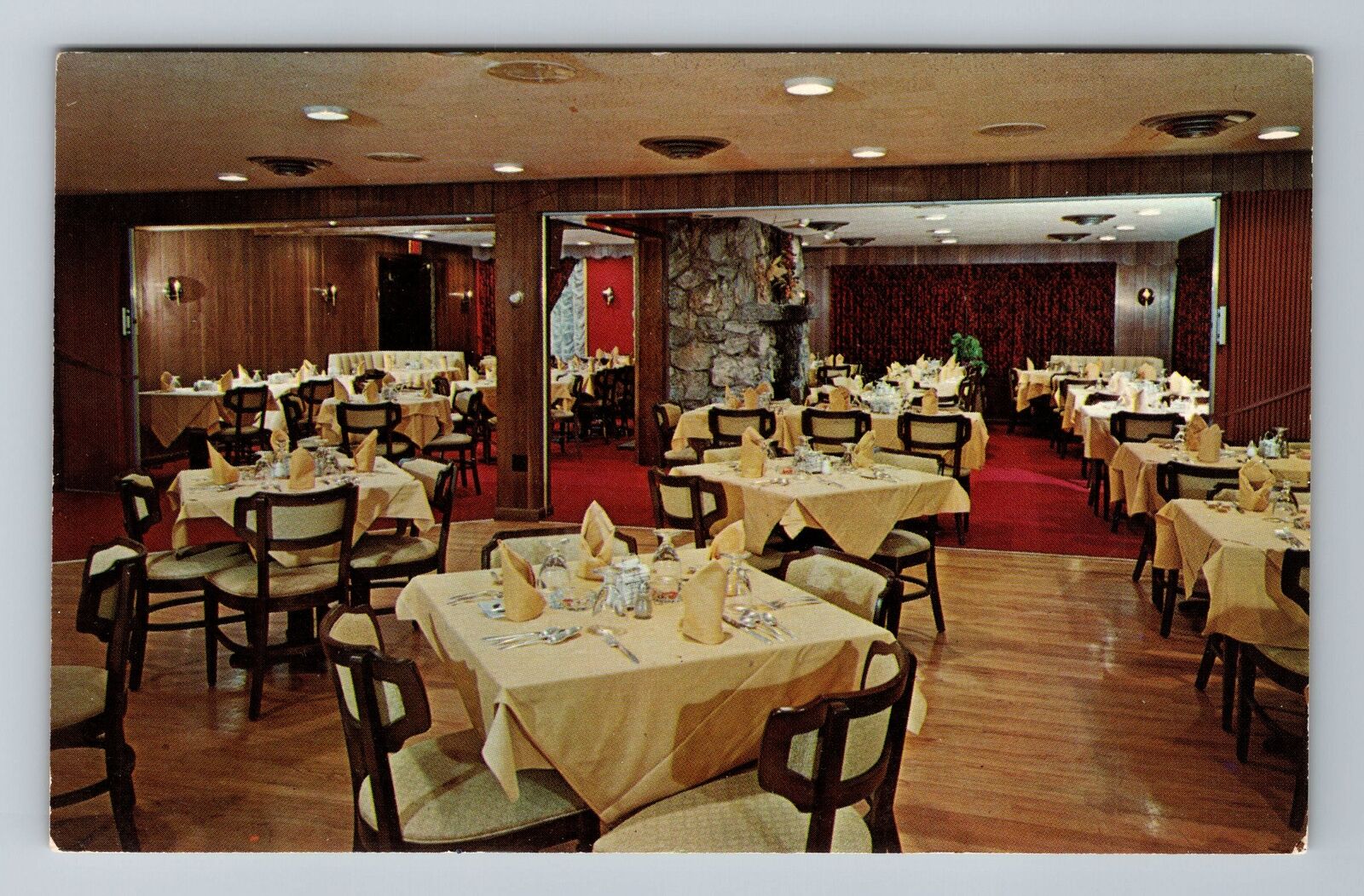 Poughkeepsie NY-New York, Red Door Inn, Restaurant, Vintage Postcard