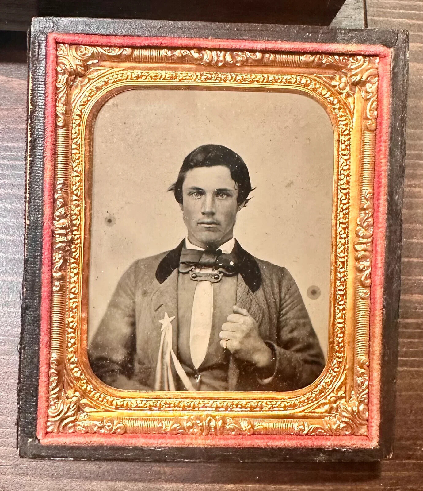 Civil War Tintype Man Wearing Cockade Secession Badge 1860s Photo Political Rare