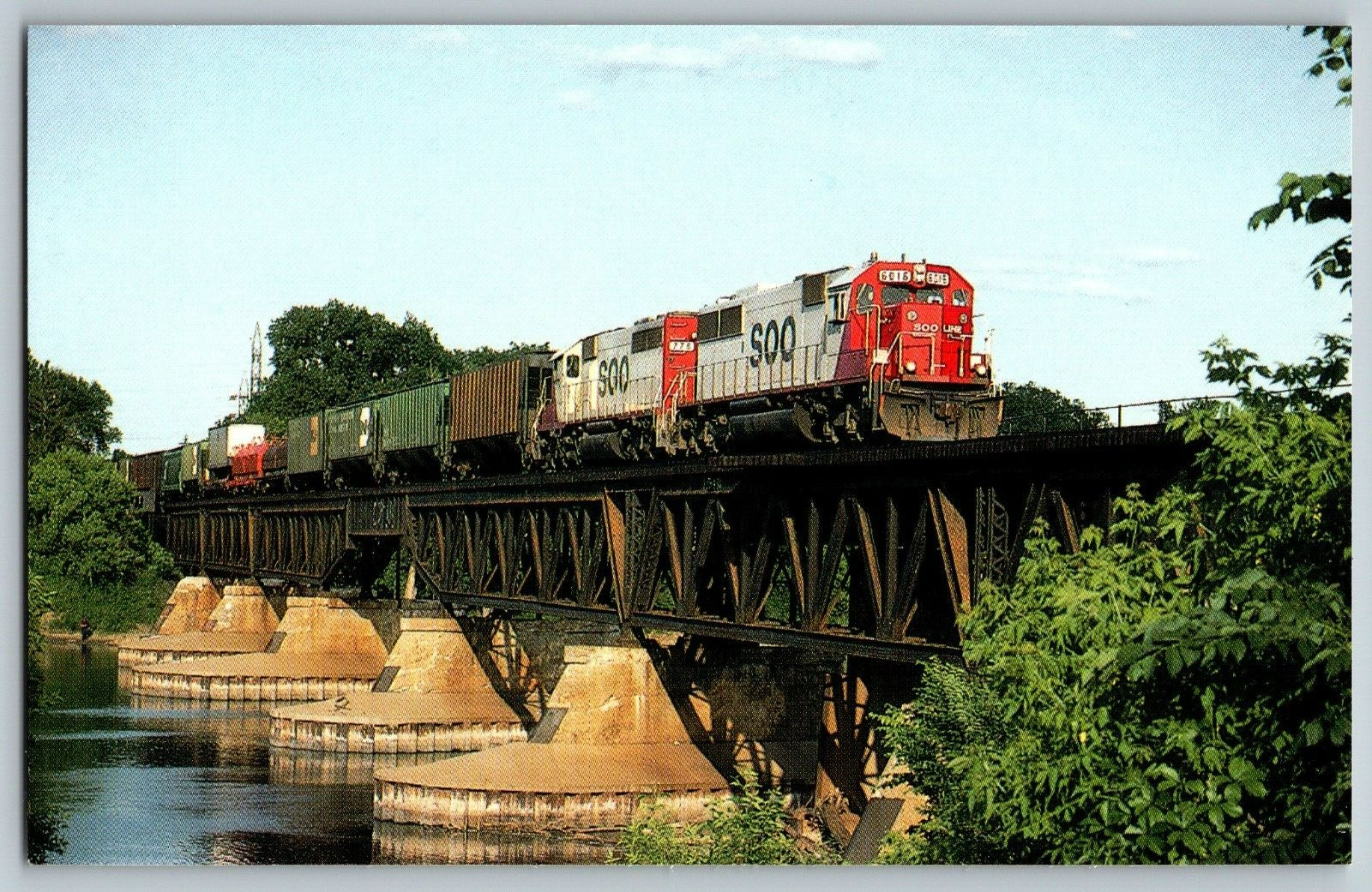 Mineapolis, Minnesota - Soo Line Railroad SD60 # 6016 - Vintage Postcard