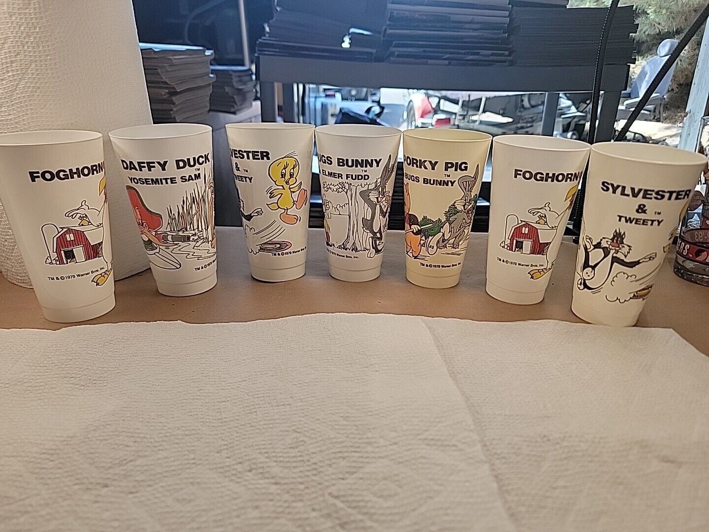 7 Vintage 1979 Warner Brothers Looney Tunes Plastic Cups Porky Pig Bugs Bunny