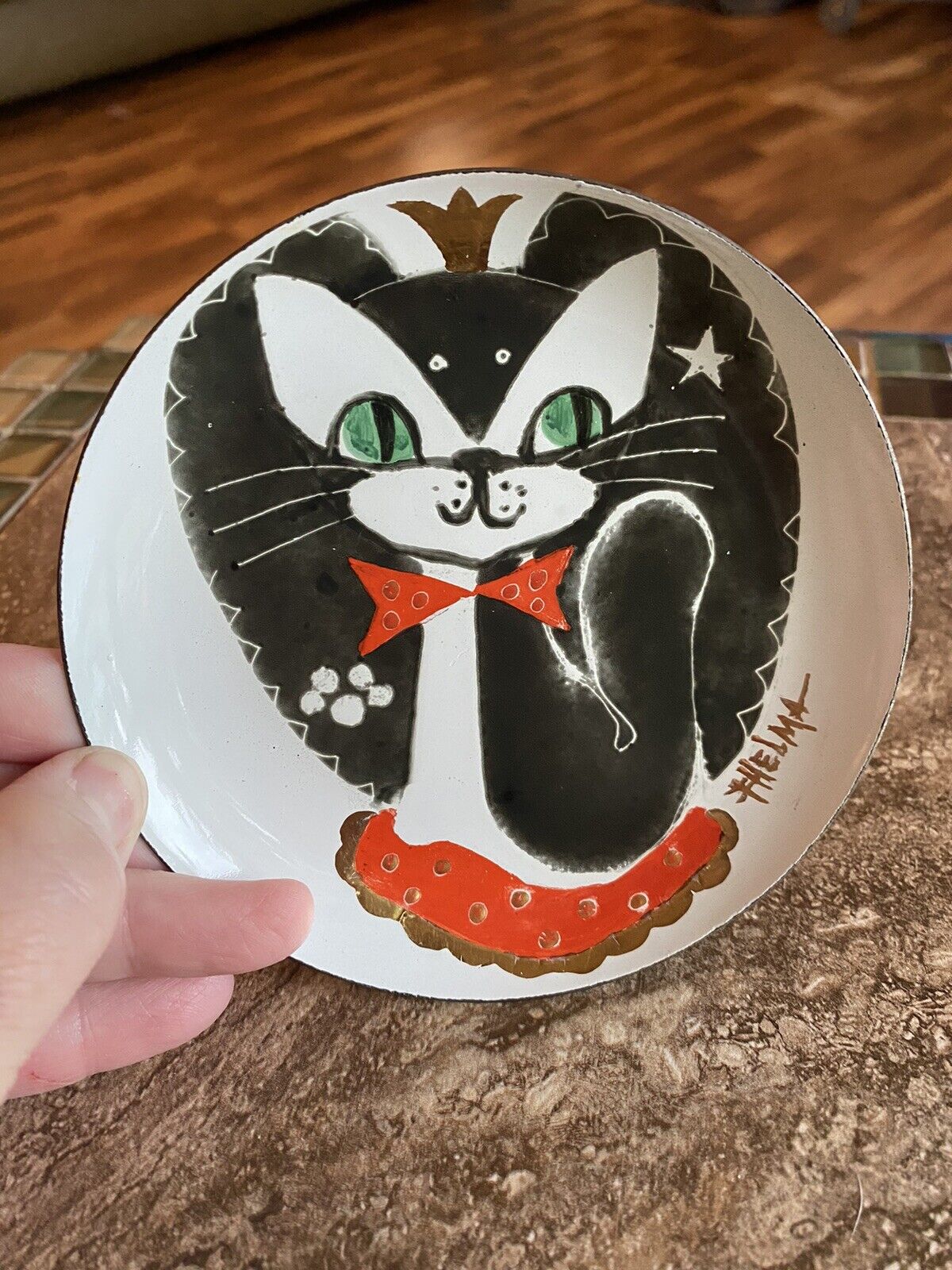 Thelma Frazier Winter Vintage Enamelware 4 3/4” Plate Cat Wearing Crown RARE