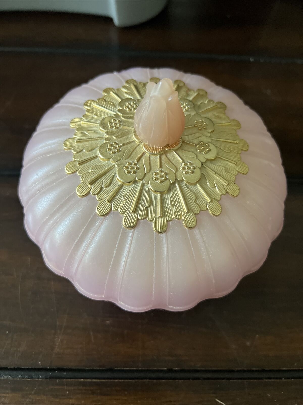 VTG 60’s Avon Elusive Beauty Dust Pink /Gold Round Dome Top Plastic Powder Box