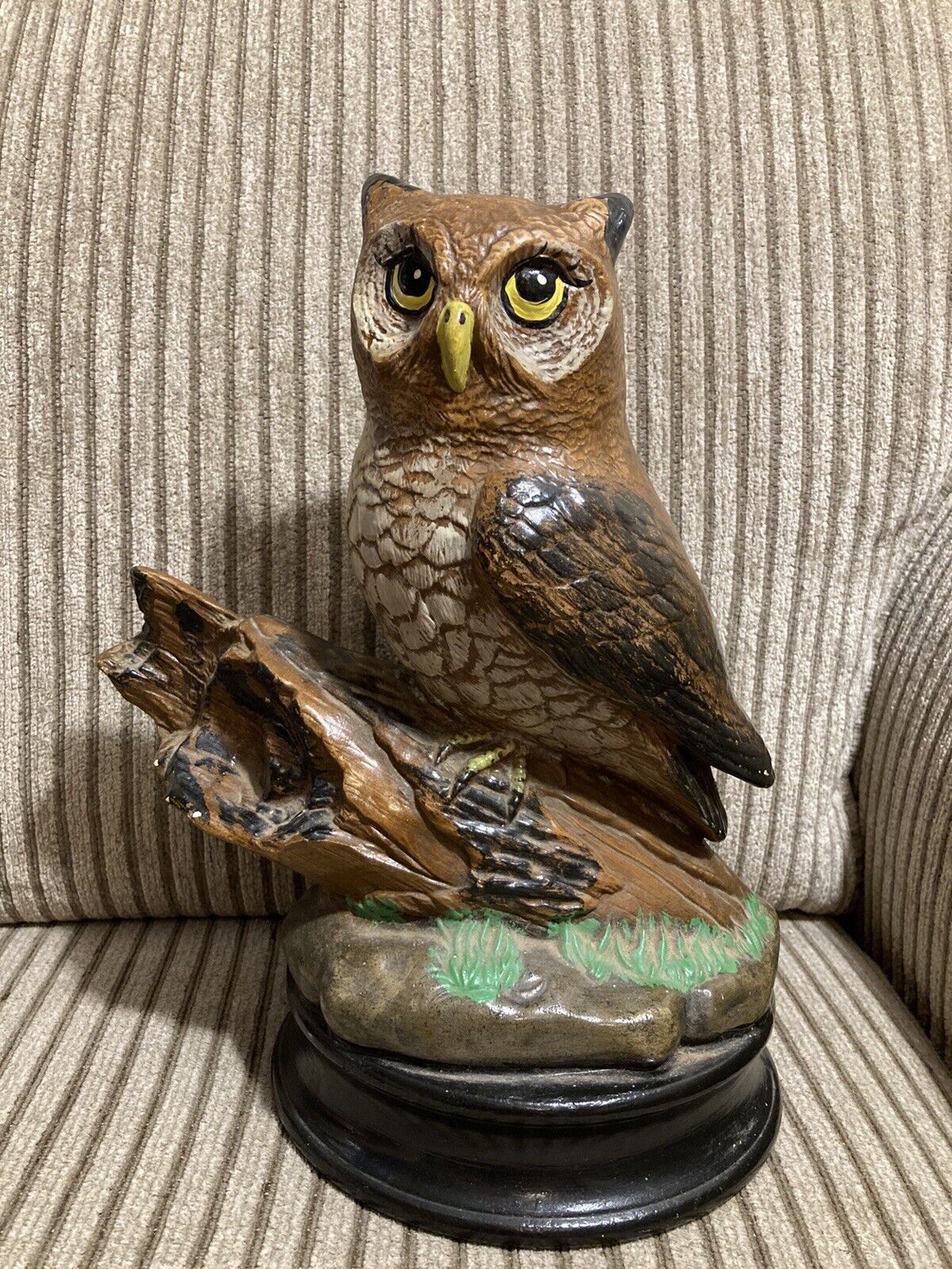 Vintage 1980 SCIOTO Ceramics OWL Perched on Log Figure 10” Tall