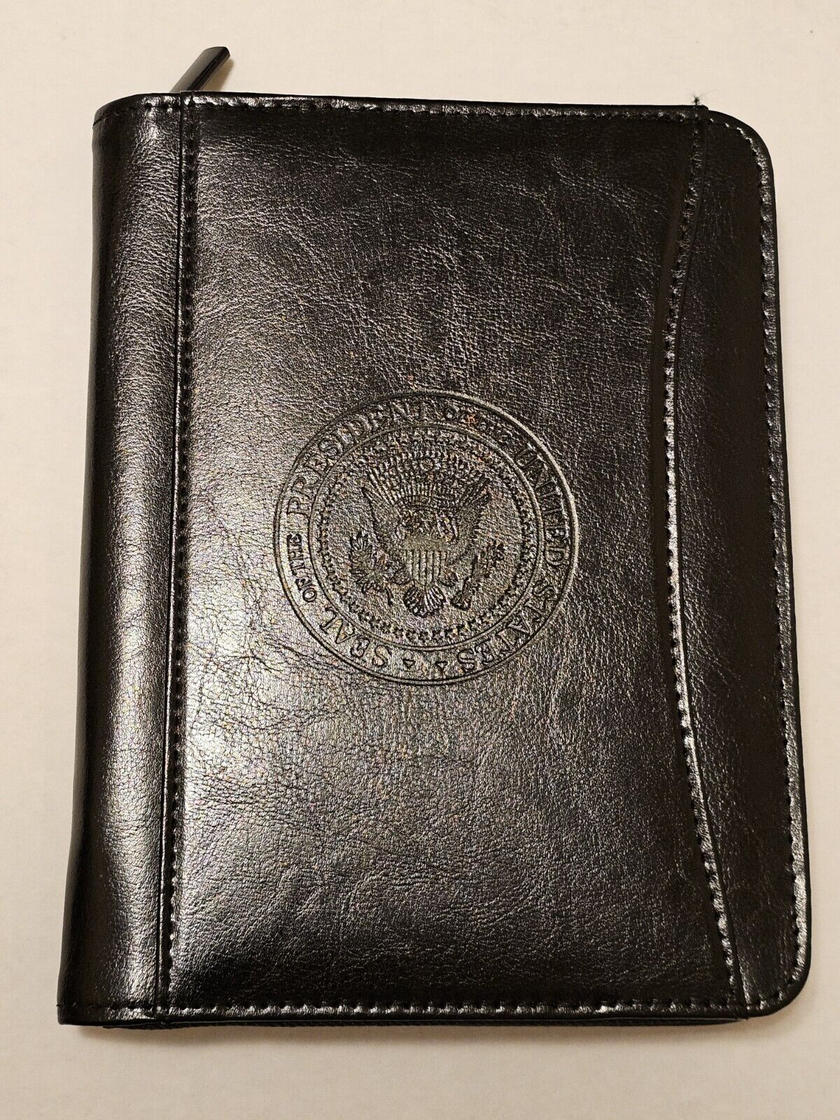 White House Presidential Seal Portfolio Leather W/Zipper
