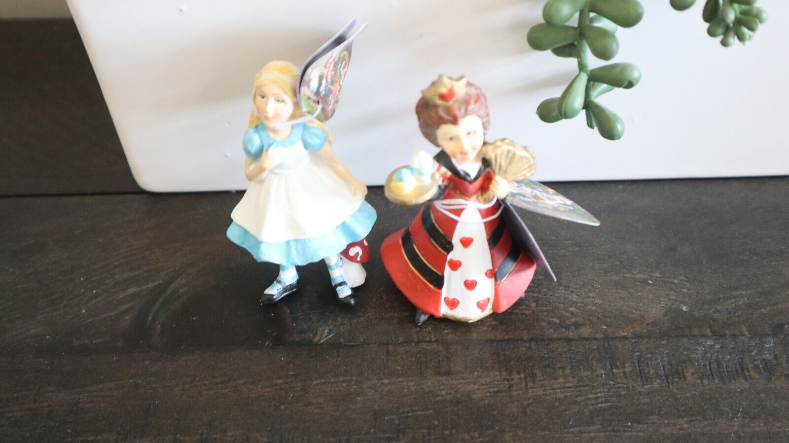 Giftcraft Set of 2 Alice in Wonderland Red Queen & Alice Figurines