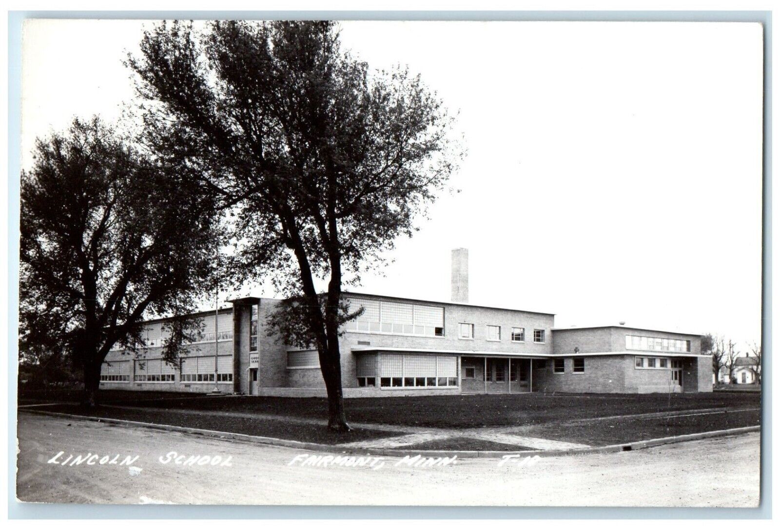 1952 Lincoln School Exterior Building Fairmont Minnesota MN RPPC Photo Postcard