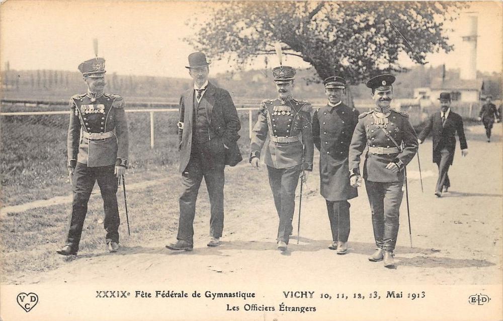 CPA 03 VICHY FEDERAL GYMNASTICS PARTIES 1913 FOREIGN OFFICERS