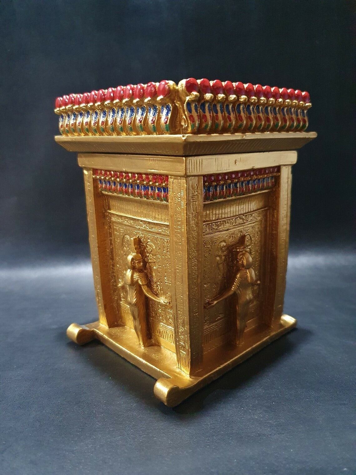 Amazing TUTANKHAMUN shrine as a jewelry box , protected by SELKET goddess