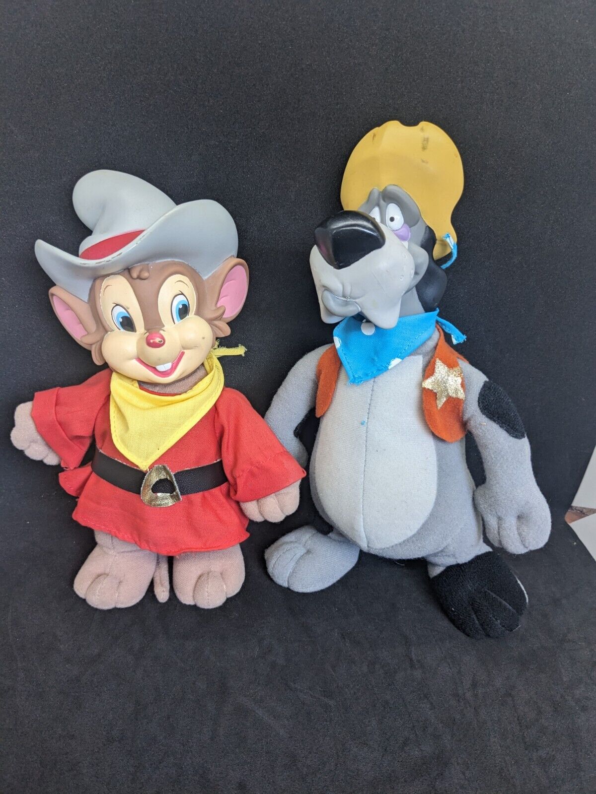 Vintage 1991 UCS Wylie And Fievel 10\
