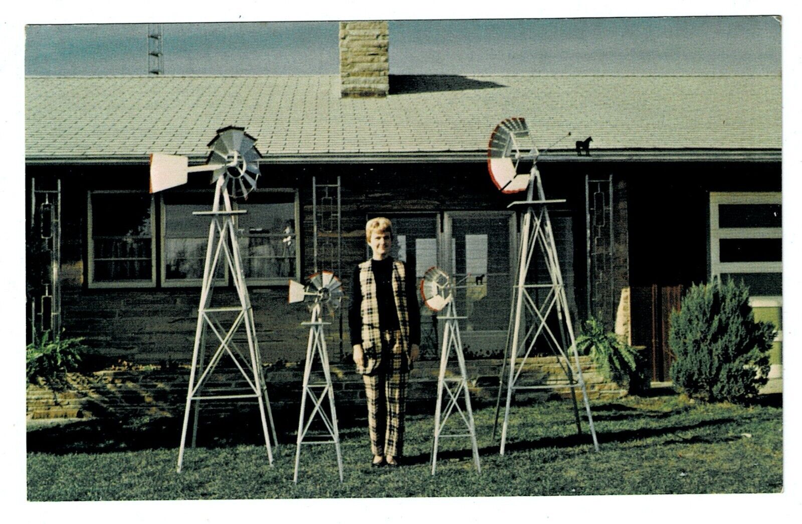 Vintage Postcard Kallison\'s Farm & Ranch store San Antonio, TX windmill models