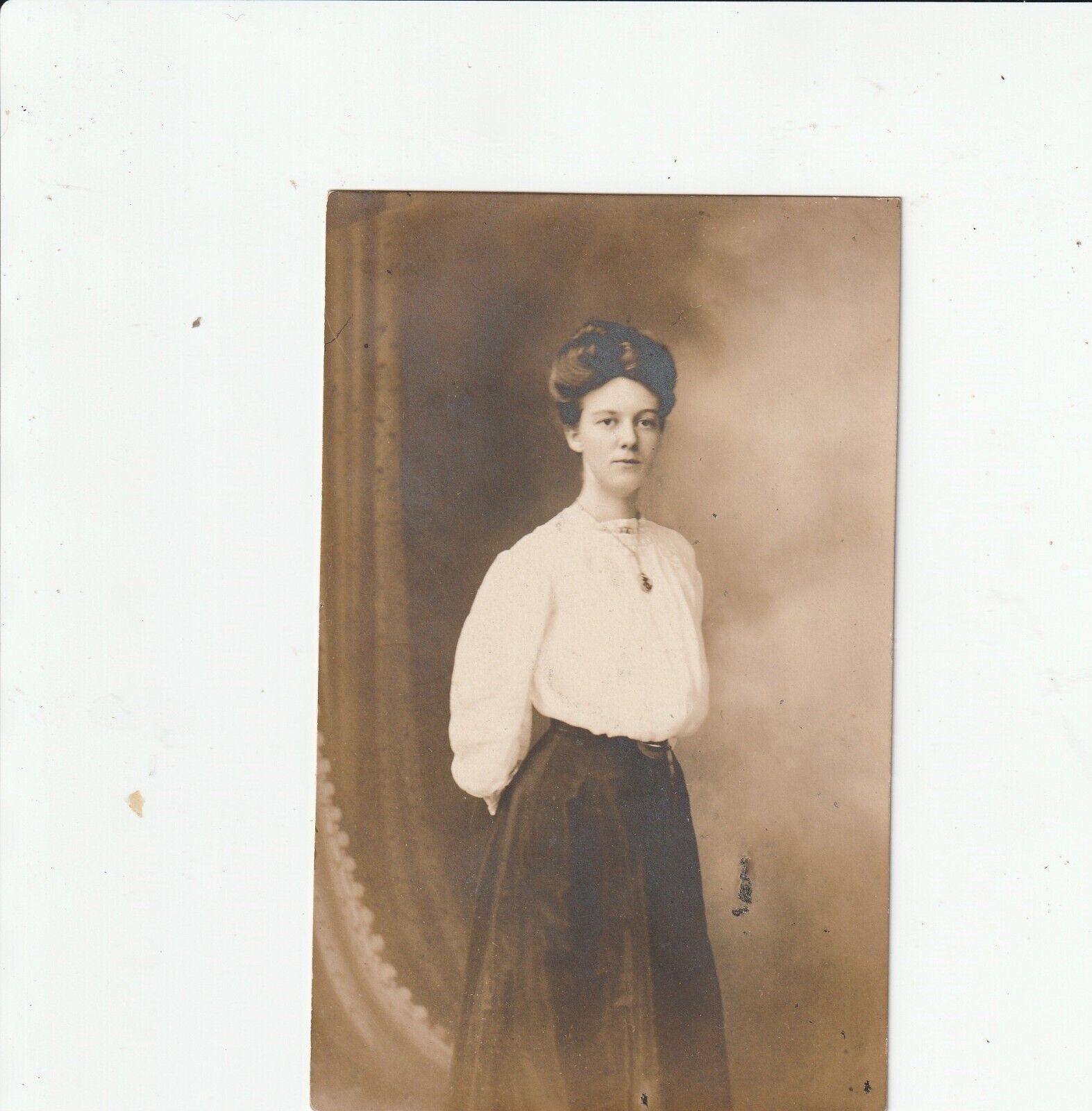 RPPC - Well Dressed Lady Posed -- Brooks Studio, Washington DC -- ca. 1915