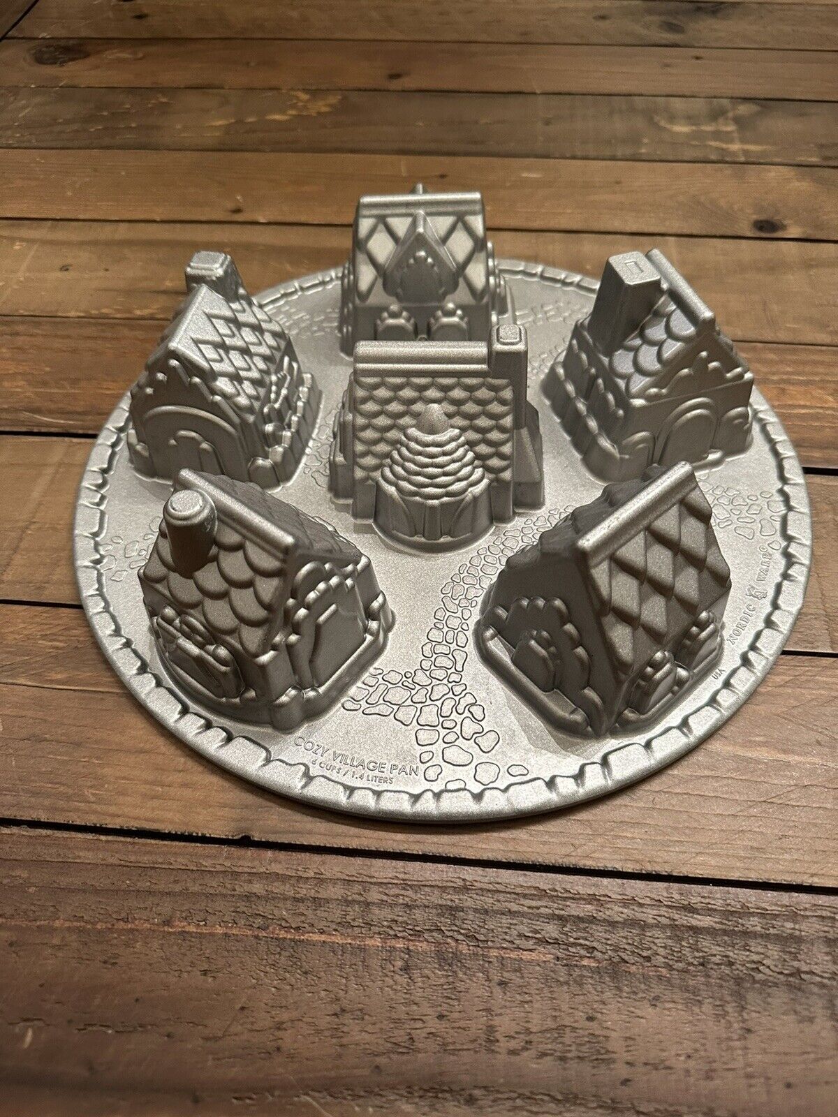 Cozy Village Individual Cottage House Shaped Cake Pan Nordic Ware Cast Aluminum