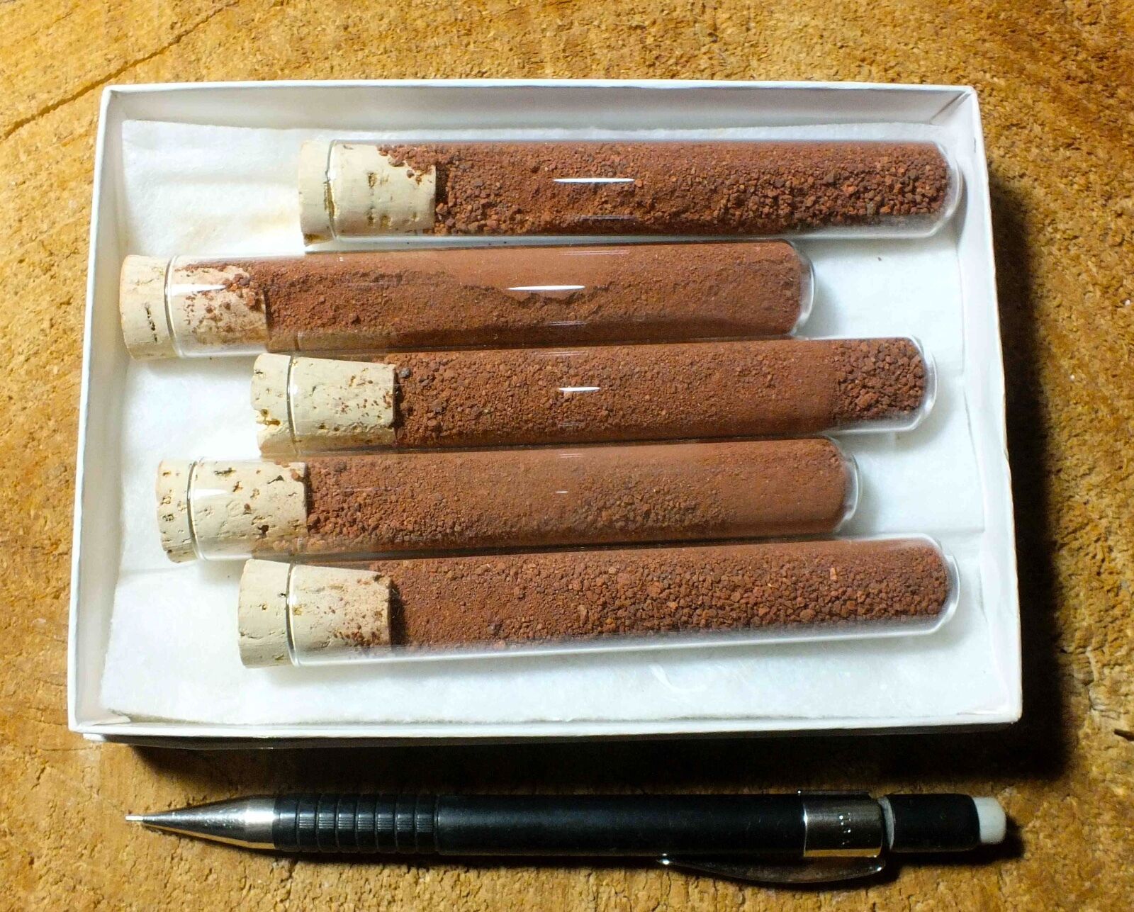 red ochre - set of 5 tubes of this natural pigment