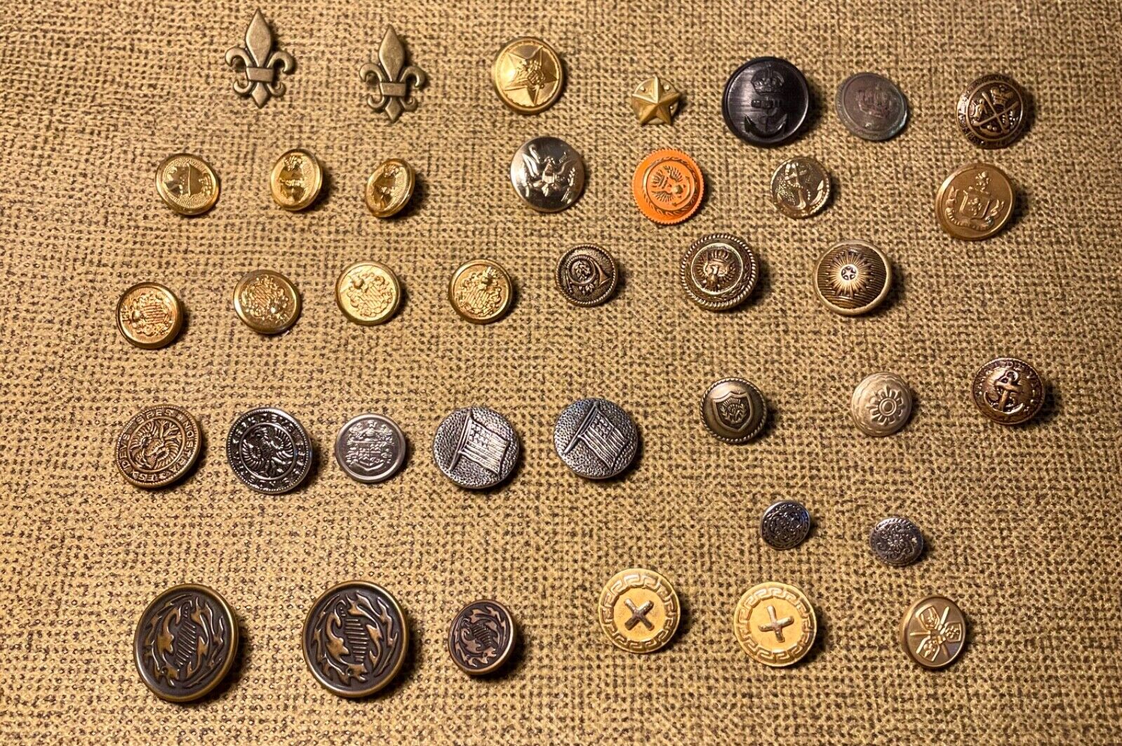 Vintage Military era buttons & pins various sizes shapes (lot of 37) #004