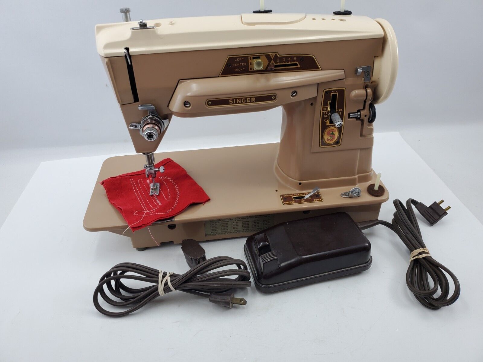 Vintage Singer 403A Slant-O-Matic Sewing Machine W/ Foot Pedal Tested Works