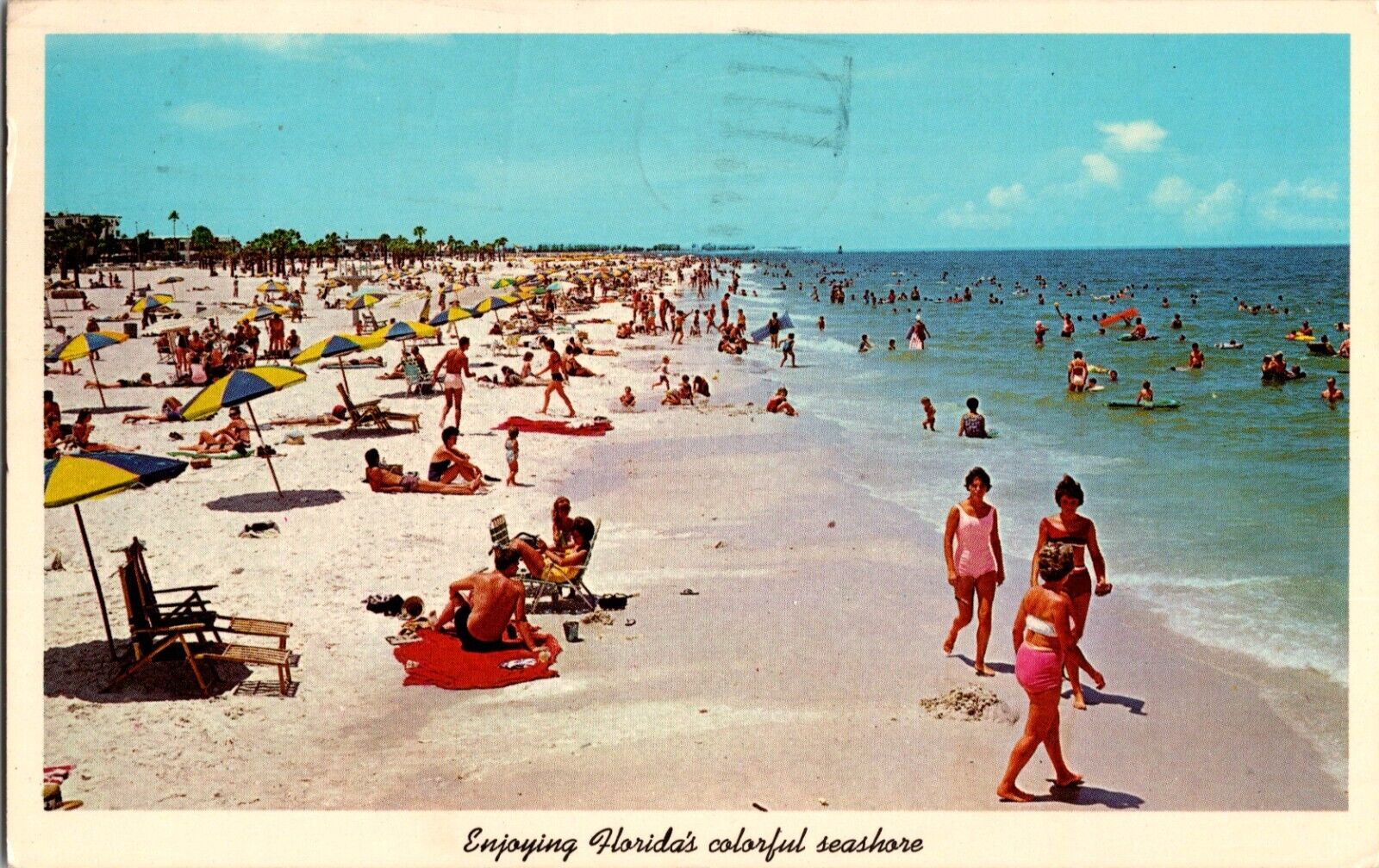 Enjoying Florida\'s Colorful Seashore Bathing Scene Vintage Postcard  (D1)