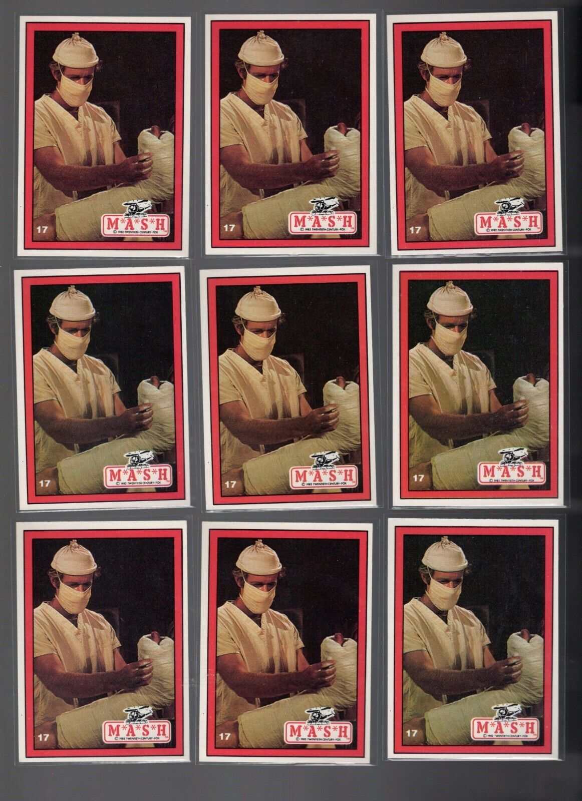 1982 DONRUSS M*A*S*H #17 BJ WRAPPING A CAST NM/MINT WELL CENTERED