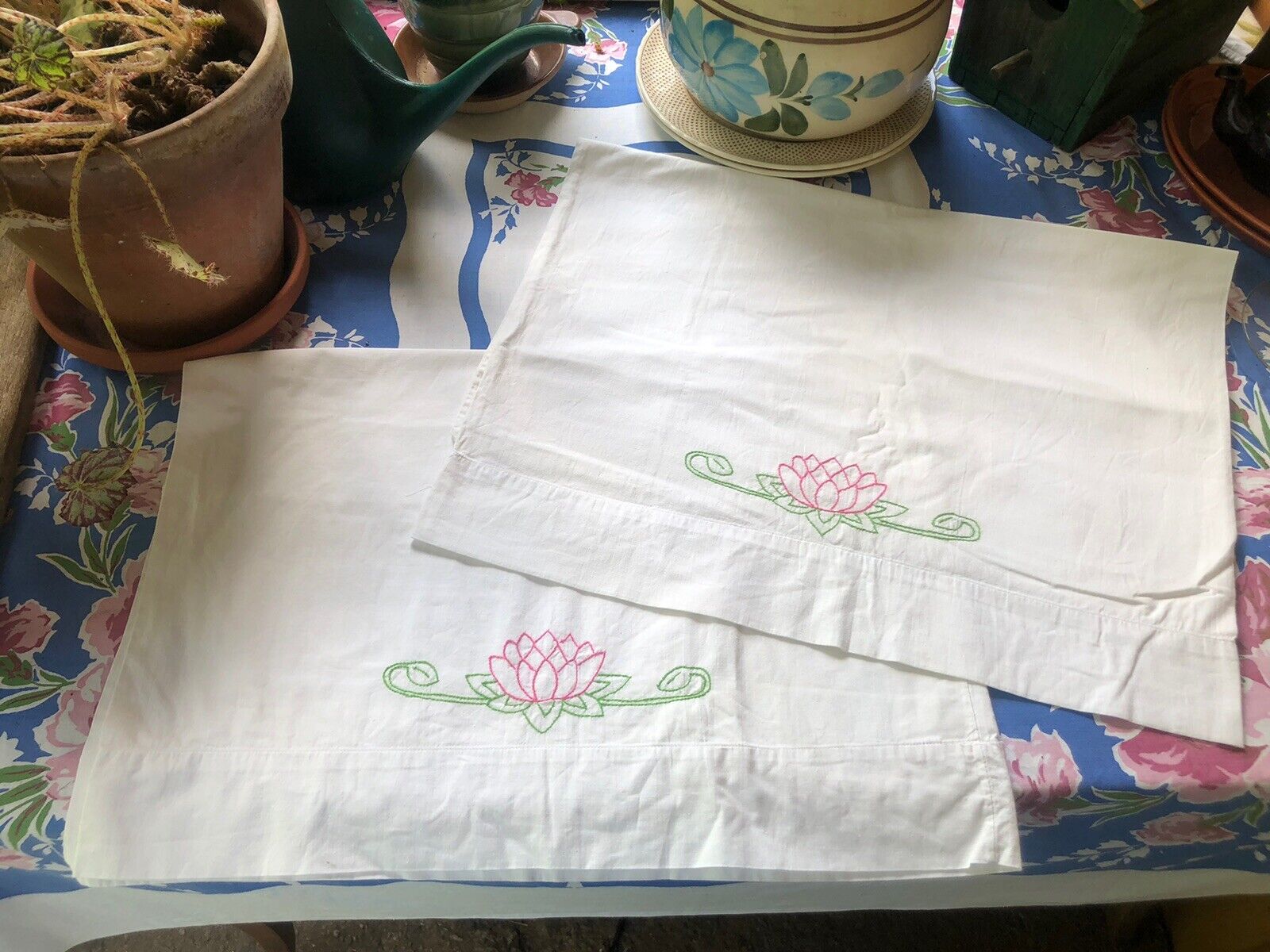 Vintage 1940s Antique Hand Embroidered Standard Set Of 2 Pillowcases unused?