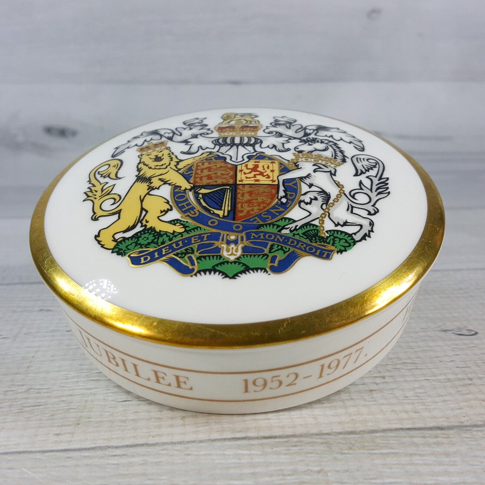 Queen Elizabeth II Silver Jubilee 1977 Bone China Covered Trinket Dish Coleport