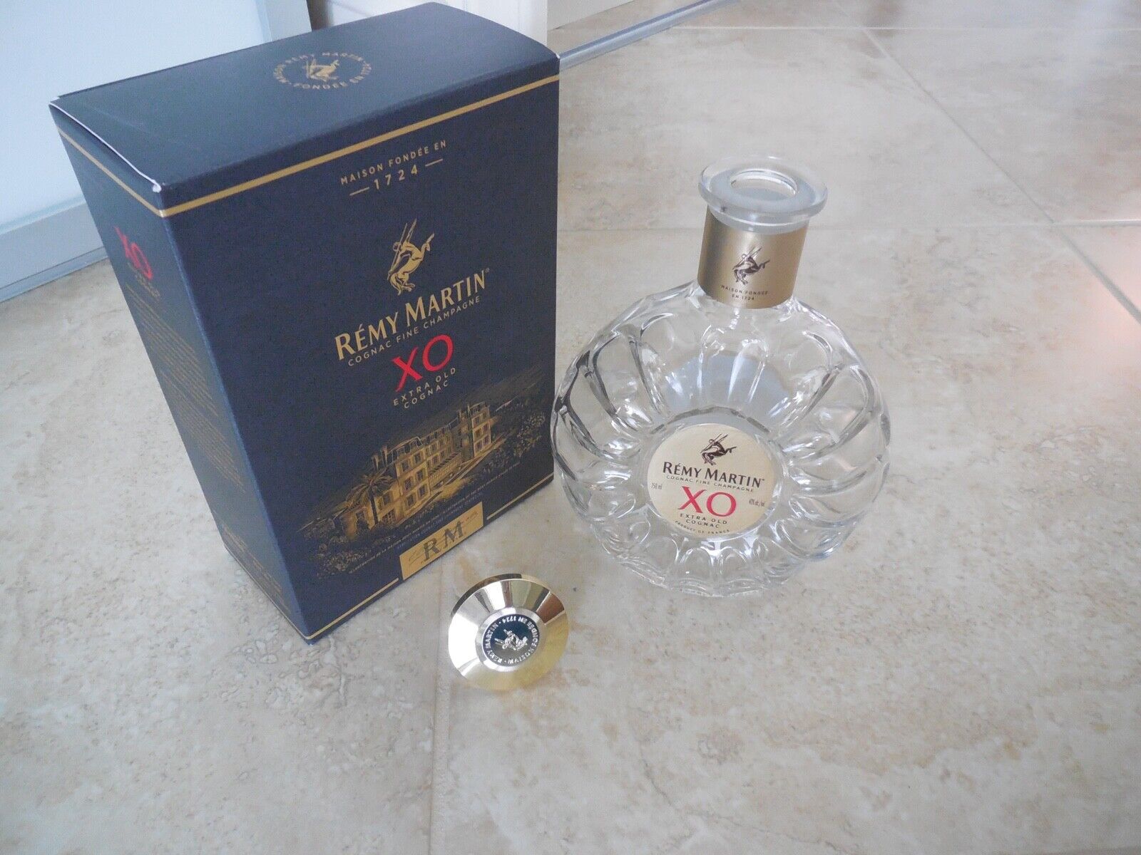 Remy Martin XO Fine Champagne Cognac Empty 750ml Bottle Decanter & Box \