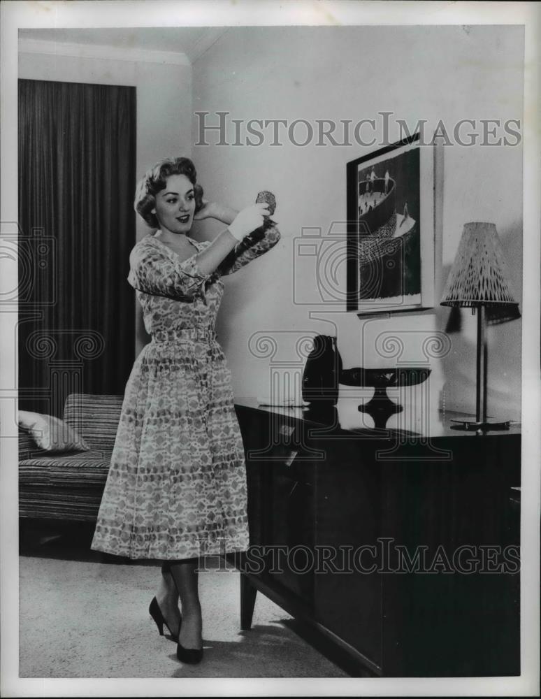 1957 Press Photo Ladies Home Wave for Her Hair