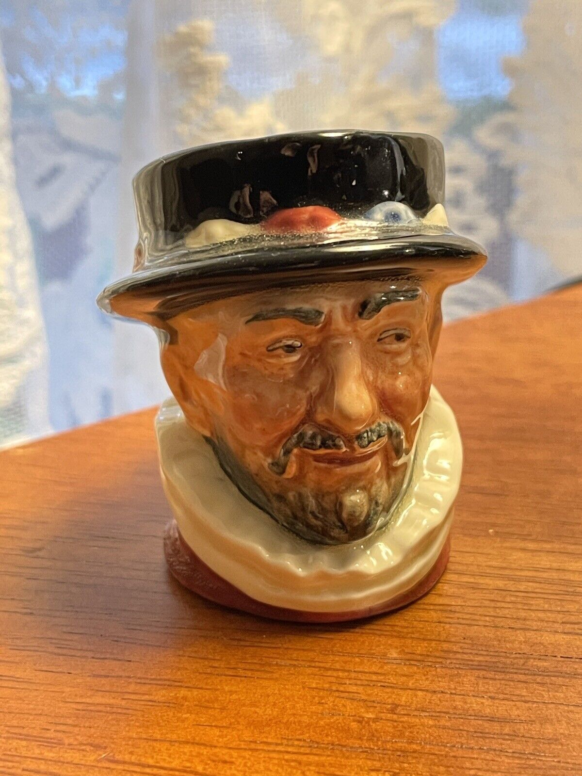 Vintage Royal Doulton BEEFEATER Toby Jug 2.5” Tall