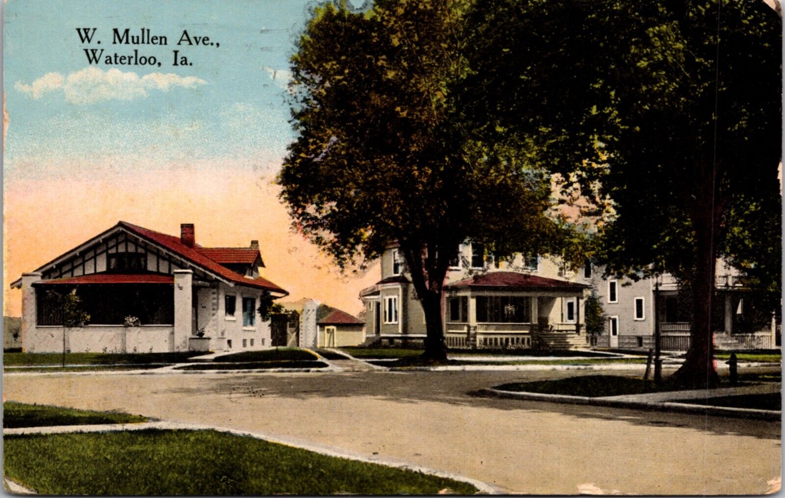 Postcard West Mullen Avenue in Waterloo, Iowa