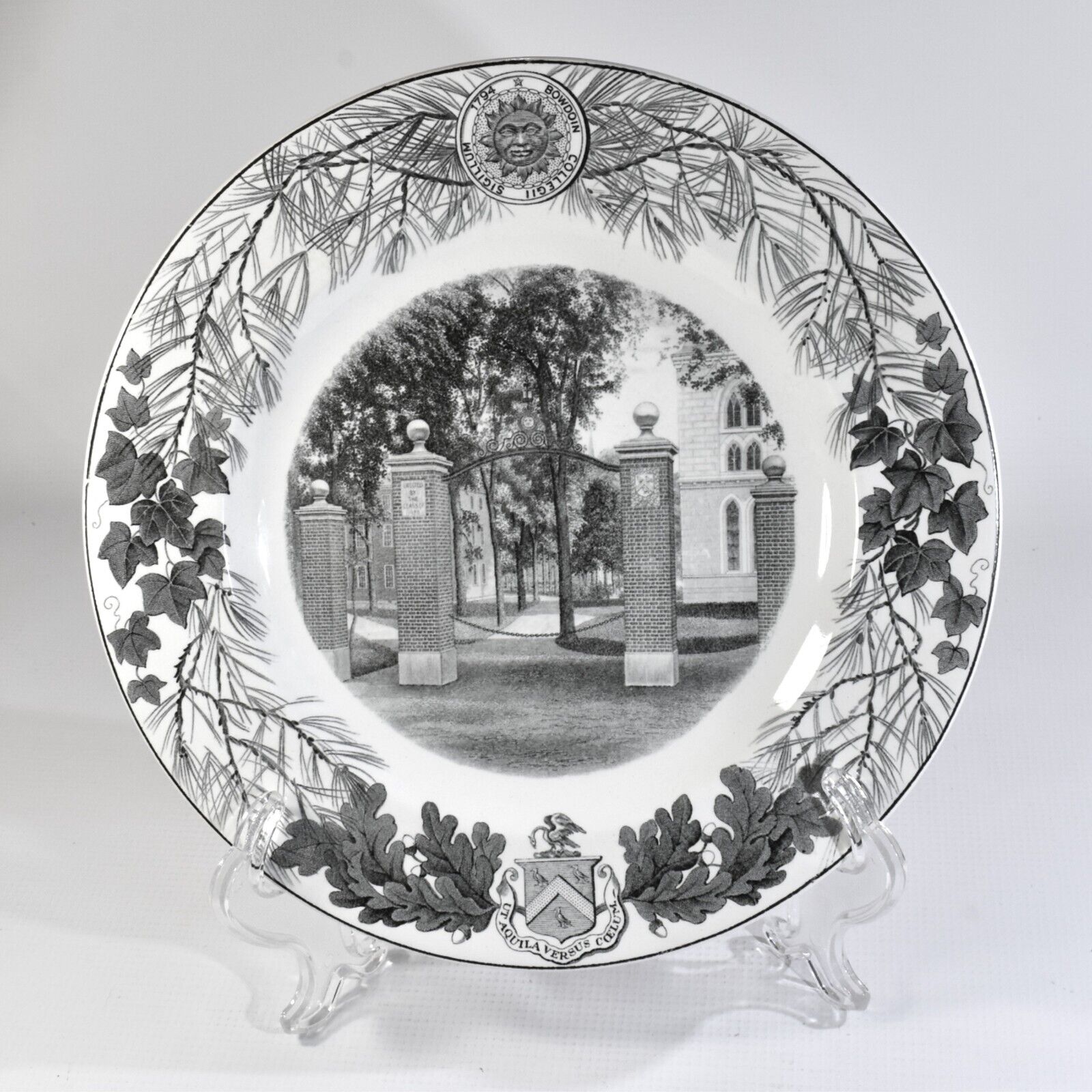 Wedgewood Bowdoin College 1931 Dinner Plate Class of 1878 Gateway