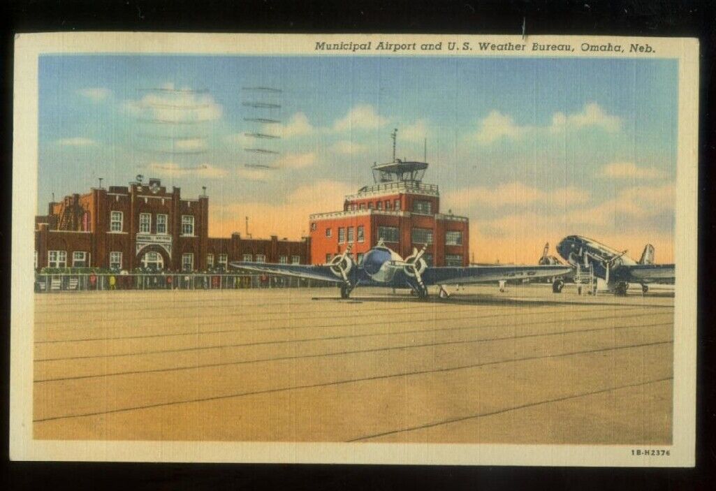 VINTAGE OMAHA NE MUNICIPAL AIRPORT AND US WEATHER BUREAU POSTCARD 1944 080921 Q