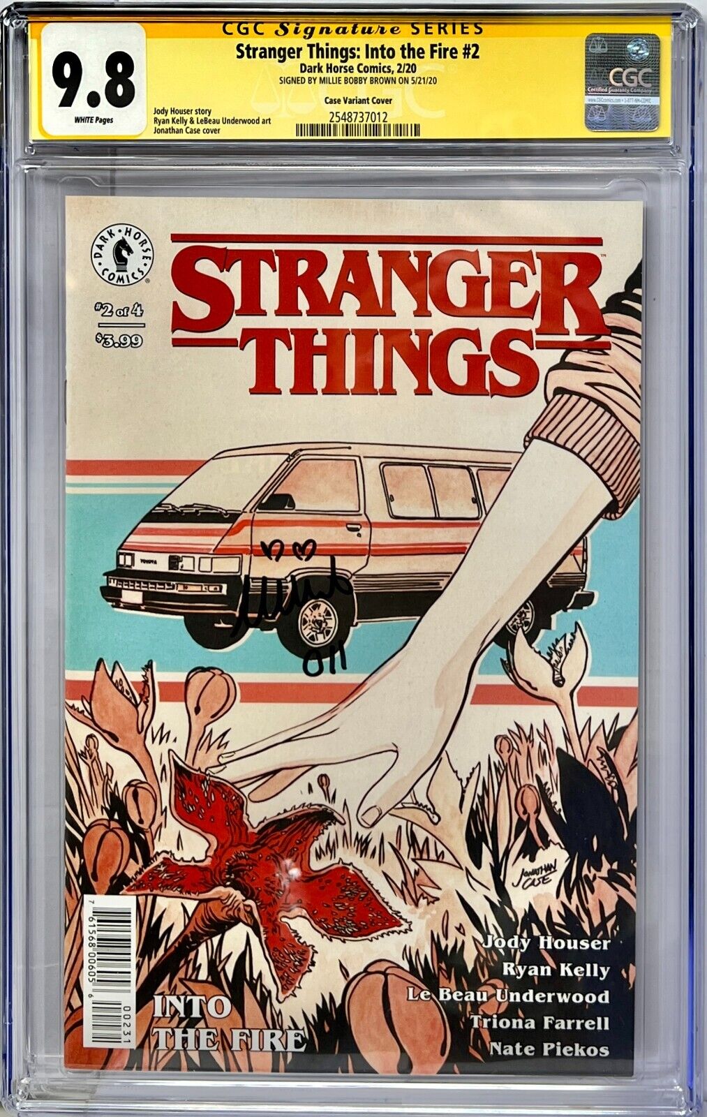 CGC SS 9.8 STRANGER THINGS #2 COMIC SIGNED BY MILLIE BOBBY BROWN DARK HORSE BUS