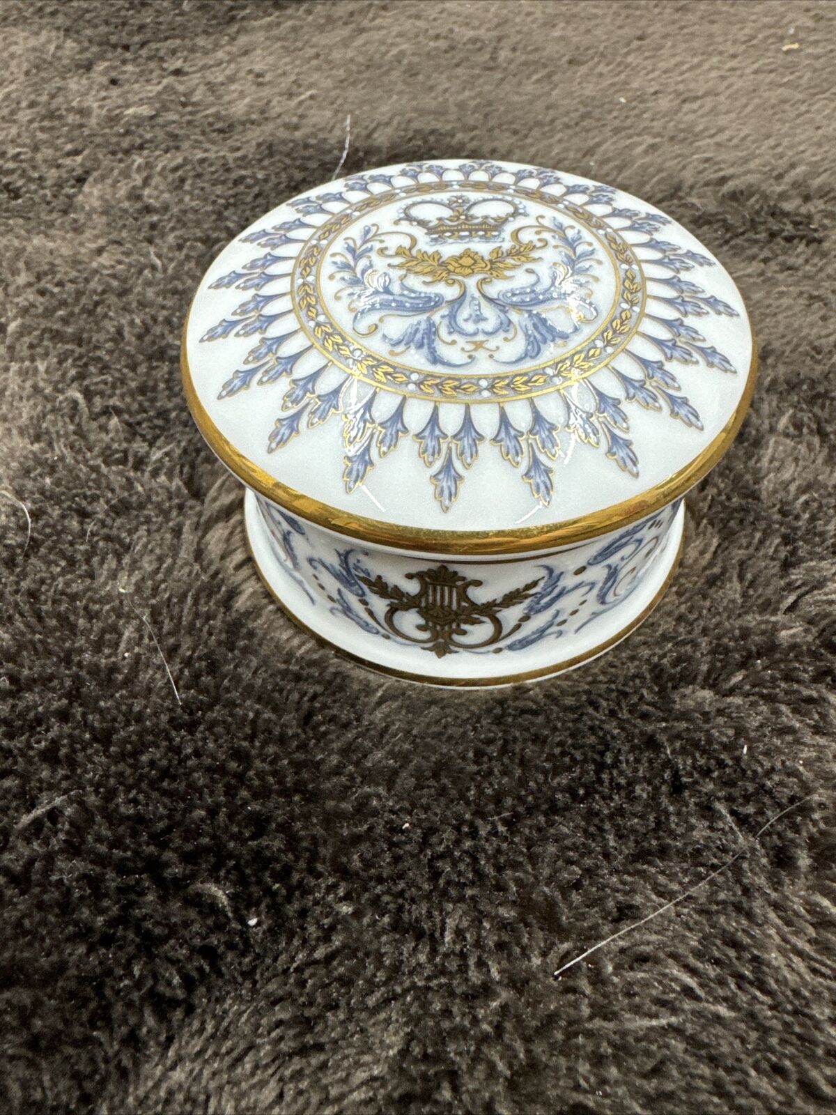 Trinket Box ~ QEII ~ UK Royalty ~ by The Royal Collection ~ Fine Bone China