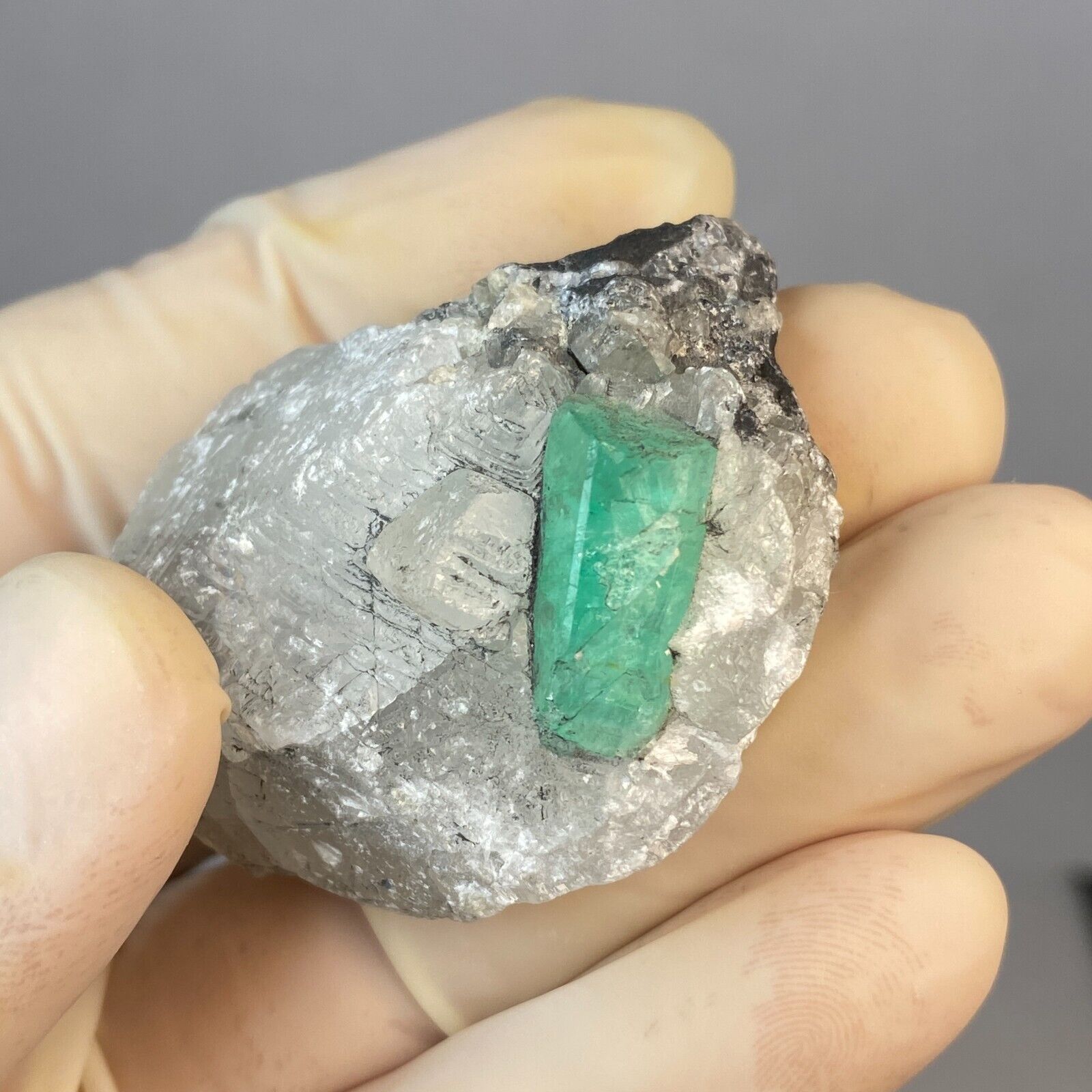 VERY CLEAR NATURAL EMERALD CRYSTAL ON MATRIX  FROM MUZO COLOMBIA 44.43 grams