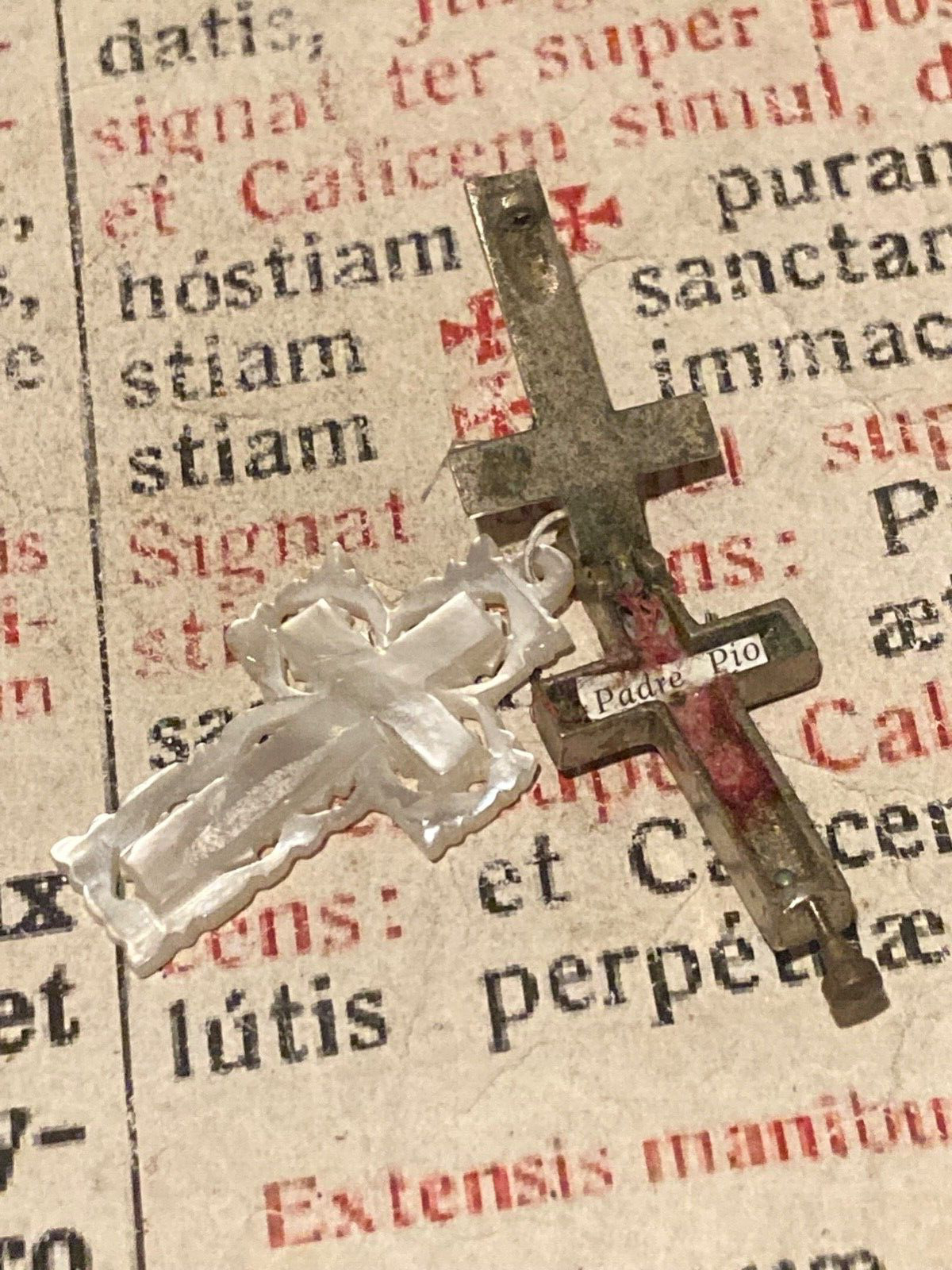 RARE EX-VOTO RELIC P. Pio : STUNNING Enkolpion with special handmade nacre cross