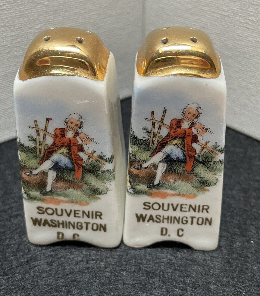 Vintage Souvenir  Washington DC Salt And Pepper Shakers Martha and George