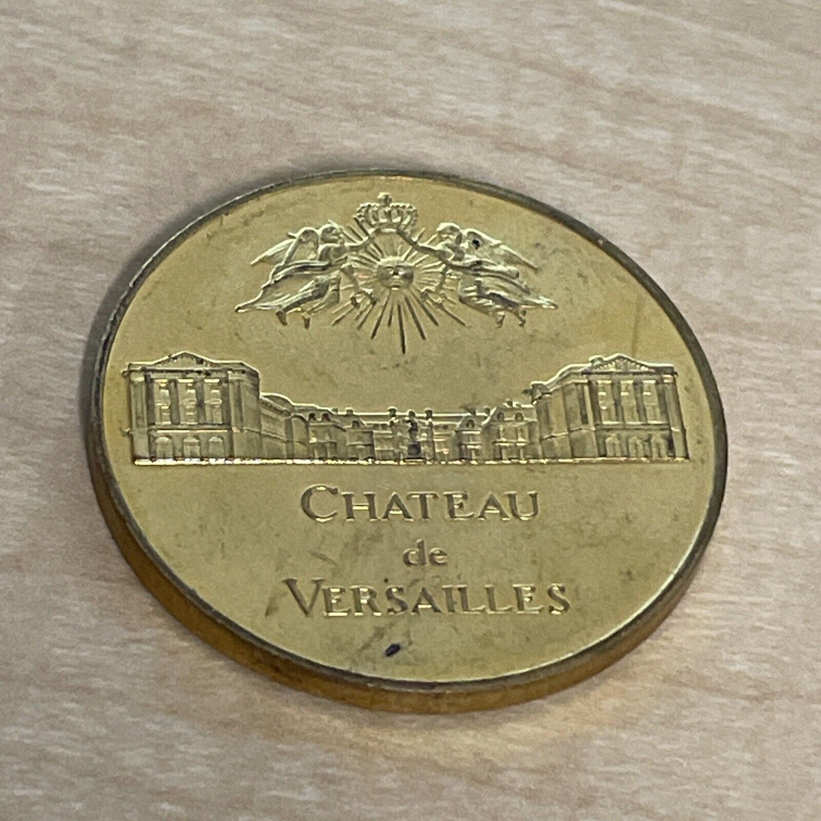 Vintage Chateau de Versailles Louis XIV Challenge Coin Travel Souvenir  KG JD