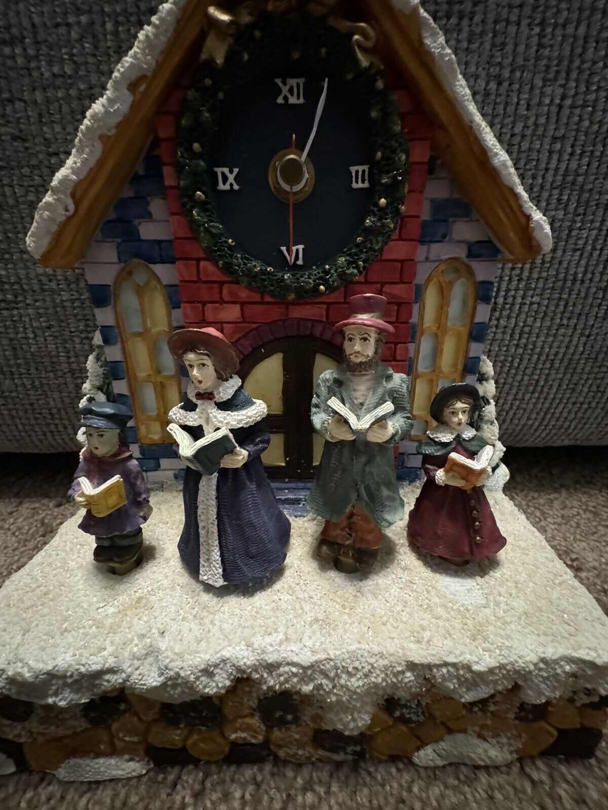Tested House of Lloyd Christmas Around the World Caroler\'s Cathedral Clock