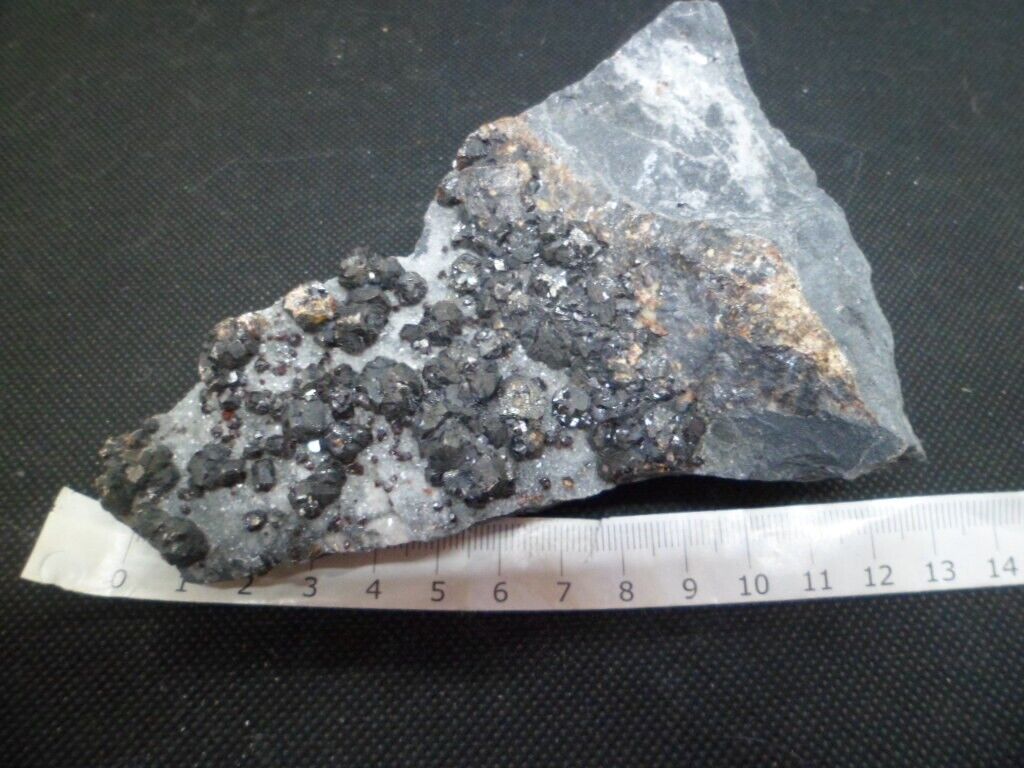 Collectible Minerals Blend & Quartz du pic de la mire (Spain) 491g (C3-12)