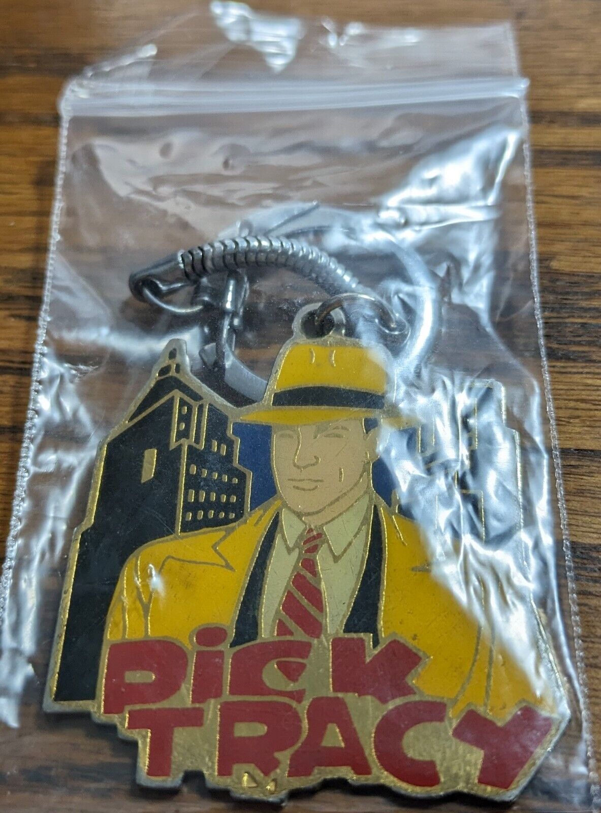 DICK TRACEY VINTAGE 1990 KEY CHAIN BY DISNEY