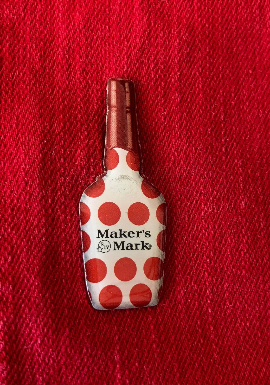 Makers Mark Whisky Whiskey Bottle Lapel Hat T-Shirt Pin