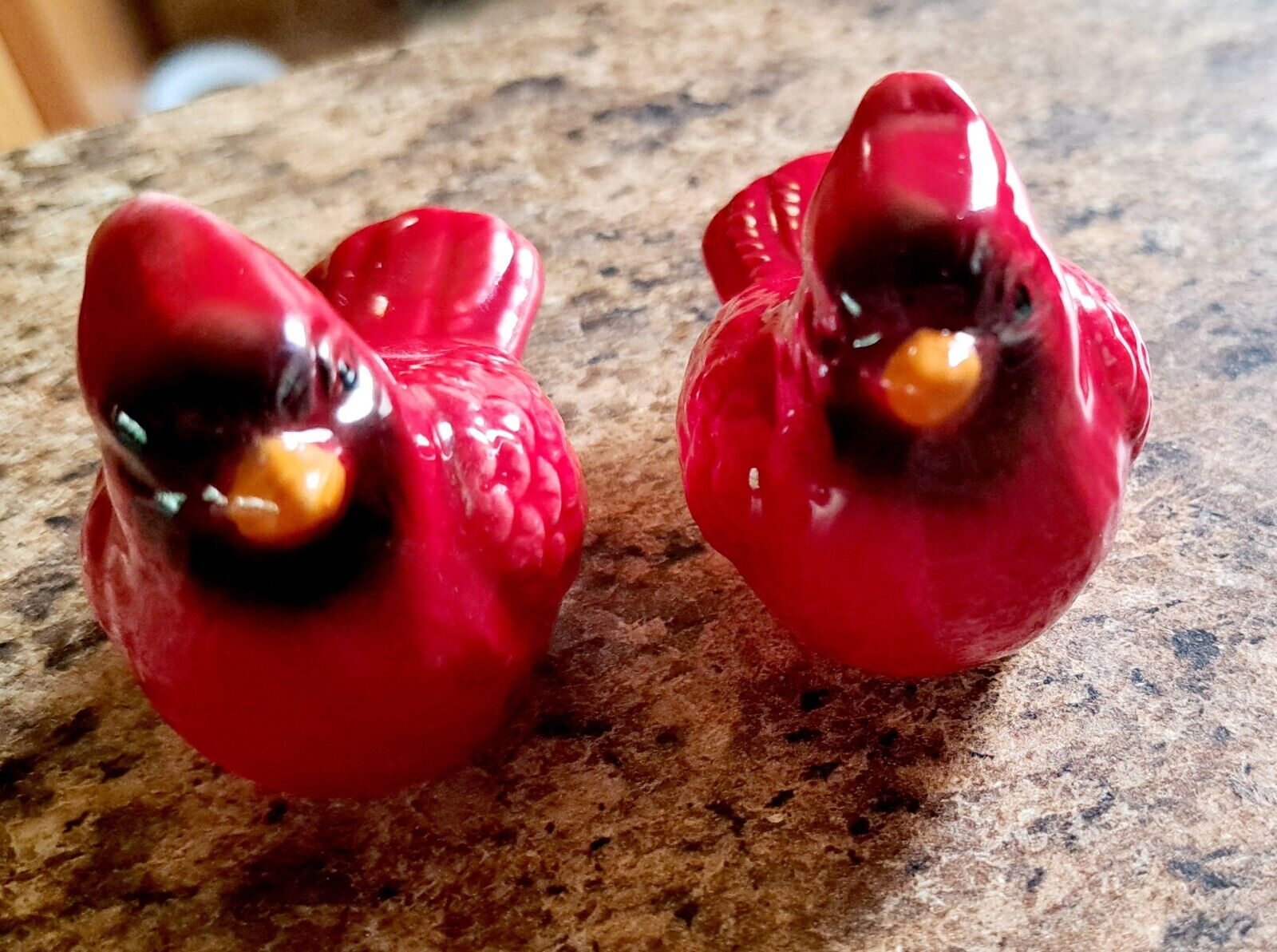 Gorgeous Mini Red Bird Cardinal Salt and Pepper Shakers NWOT