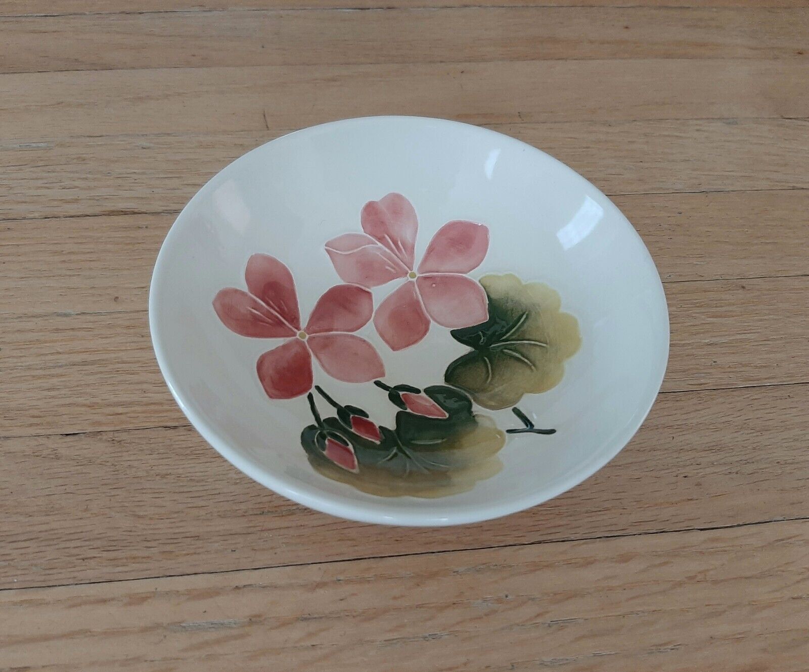 Vintage MOORCROFT Floral Pin Dish England 4.5\