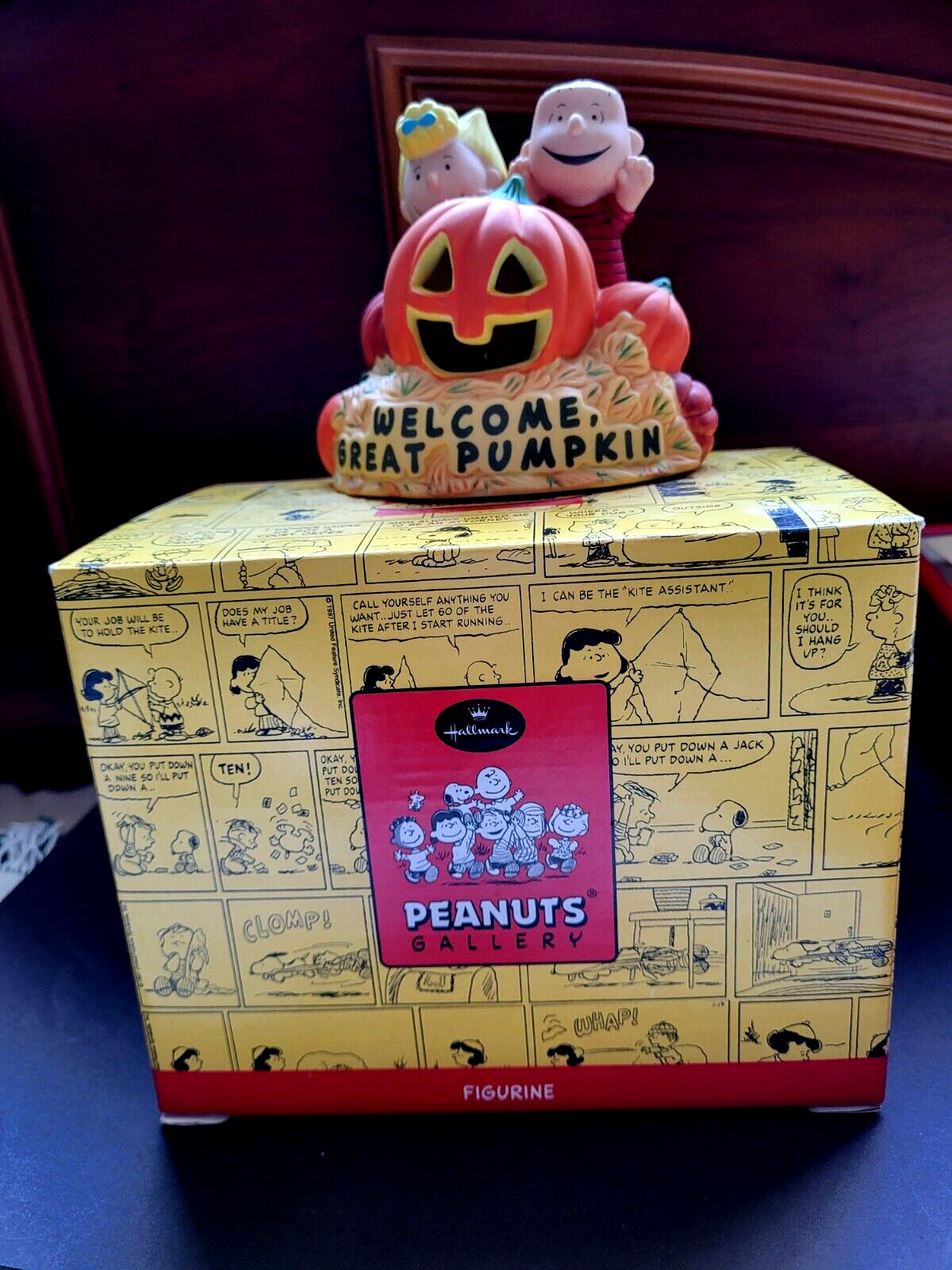 Hallmark Peanuts Gallery The Great Pumpkin Linus Sally Figurine Lighted Numbered