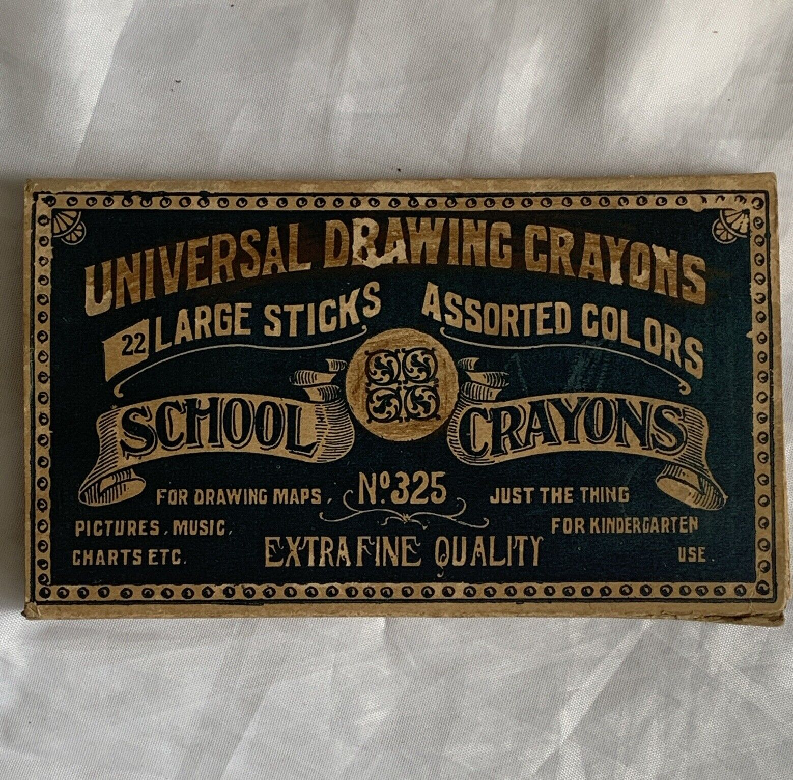 Antique UNIVERSAL DRAWING SCHOOL CRAYONS No. 325 Box & Remnants