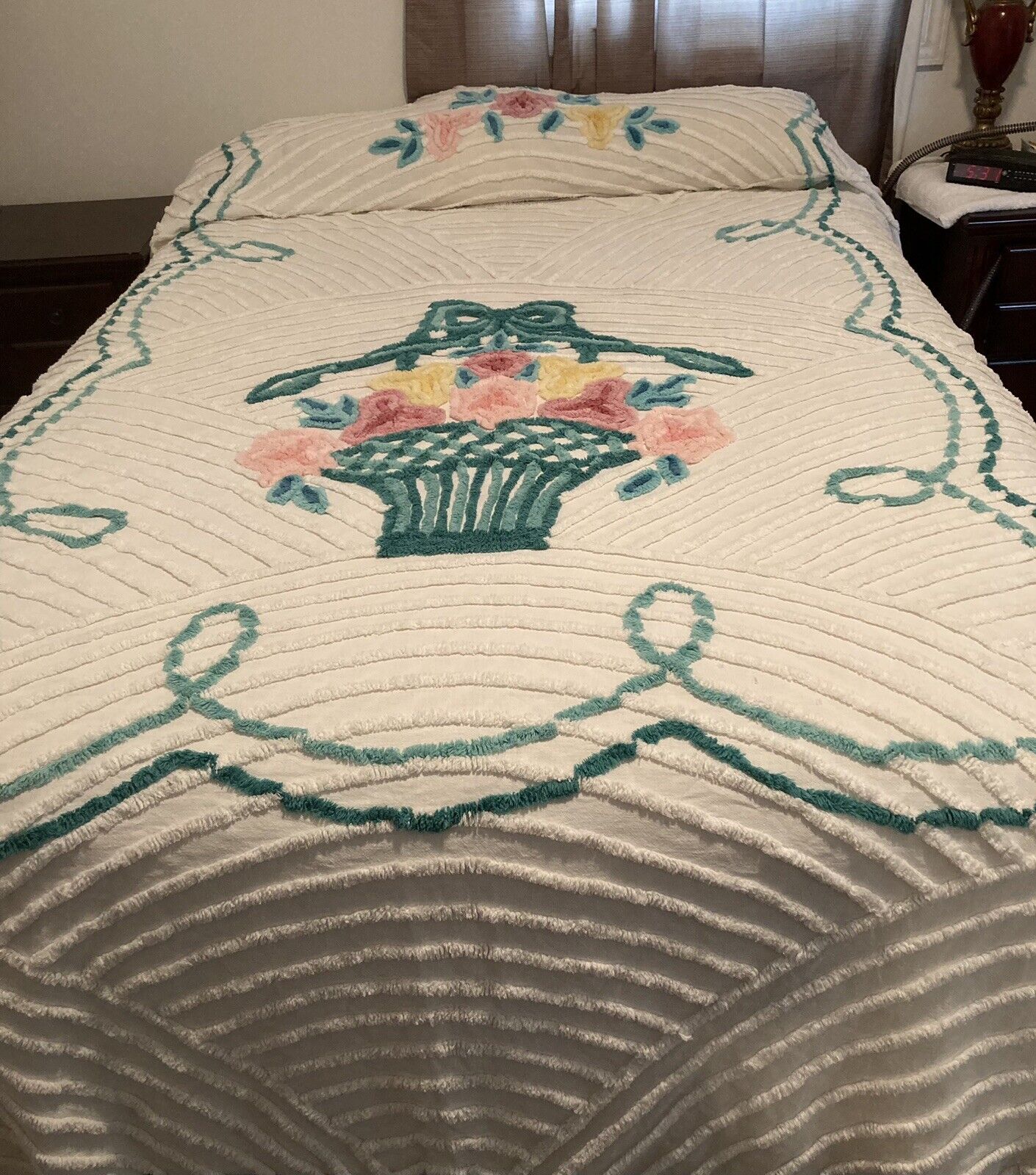 Vintage gorgeous Chenille bedspread floral basket teal greens, 86x100  NICE