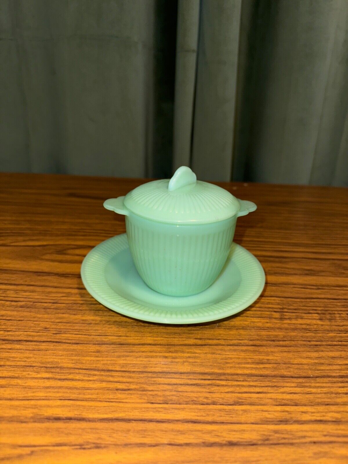 Vintage Sugar Bowl Jadeite Green Ribbed Fire King with Lid