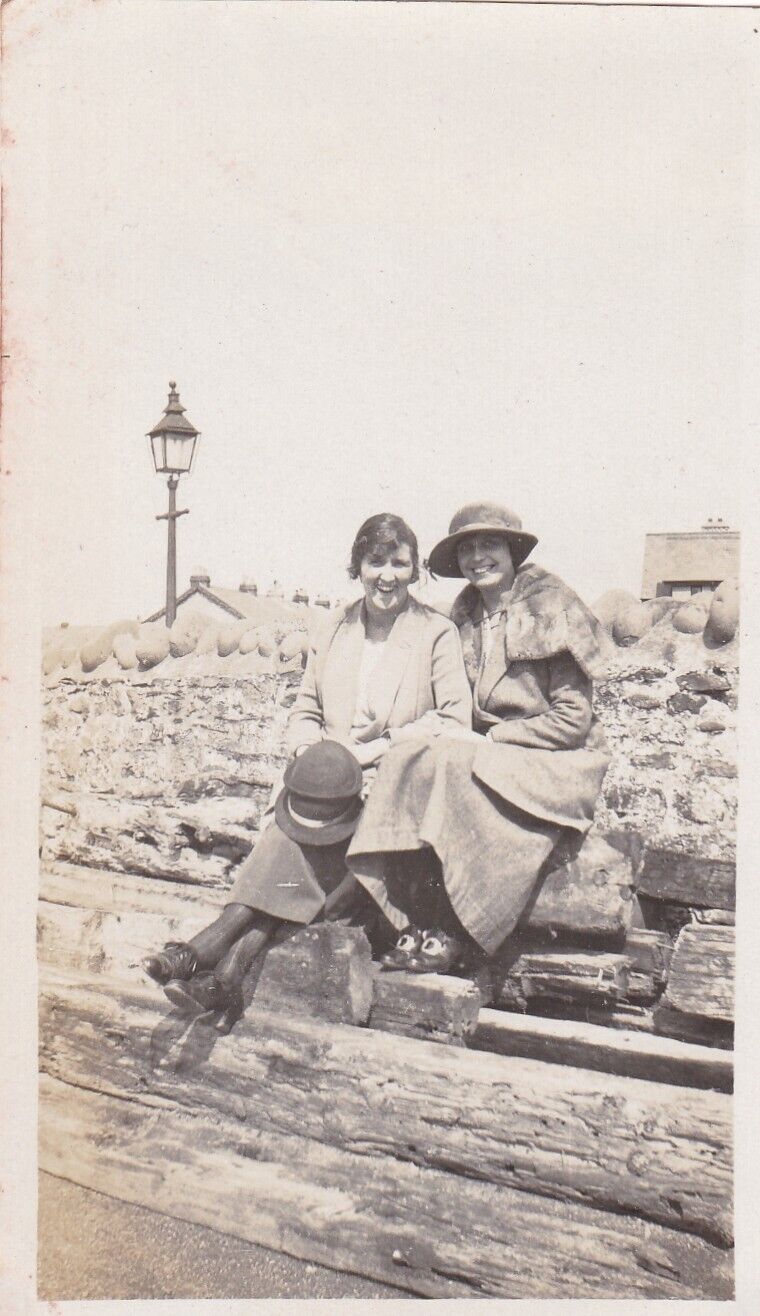 Antique Photograph Ladies Posing Friends 1920s / 1930s Fashion Hats