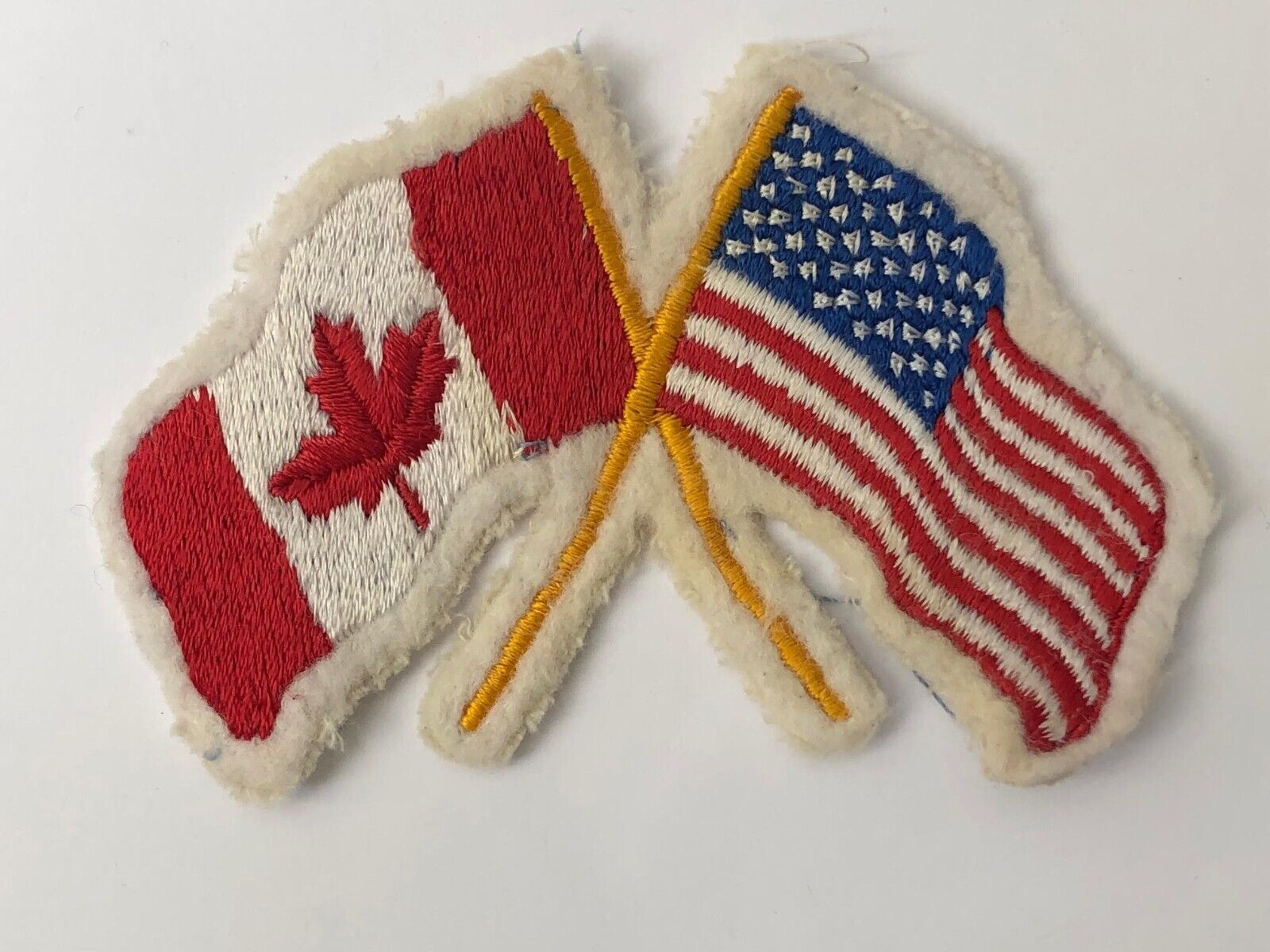 USA - CANADA ORIGINAL VINTAGE EMBROIDERED SEW ON PATCH BADGE RARE DESIGN
